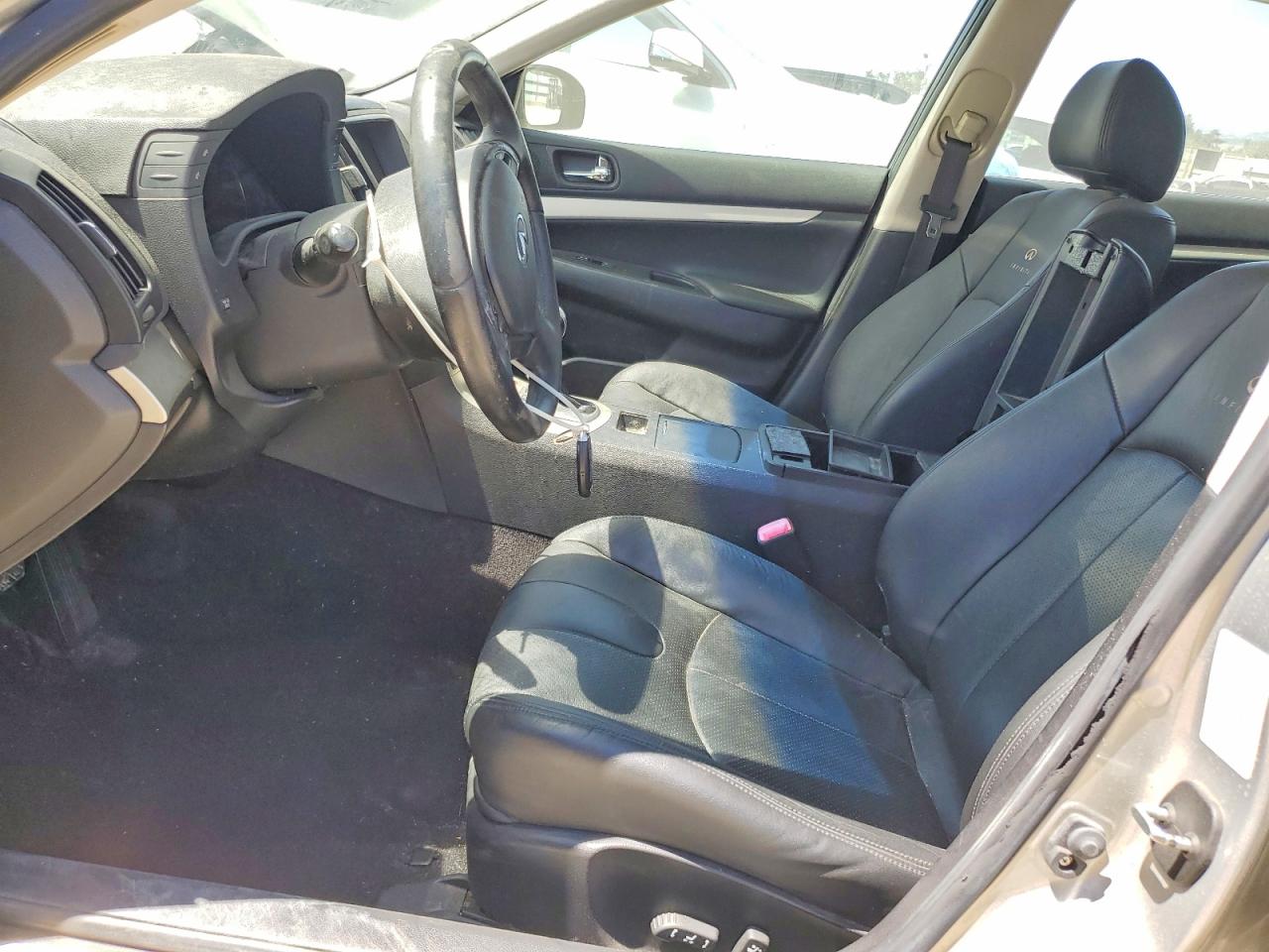 2008 Infiniti G35 Base Tan vin: JNKBV61E78M219290