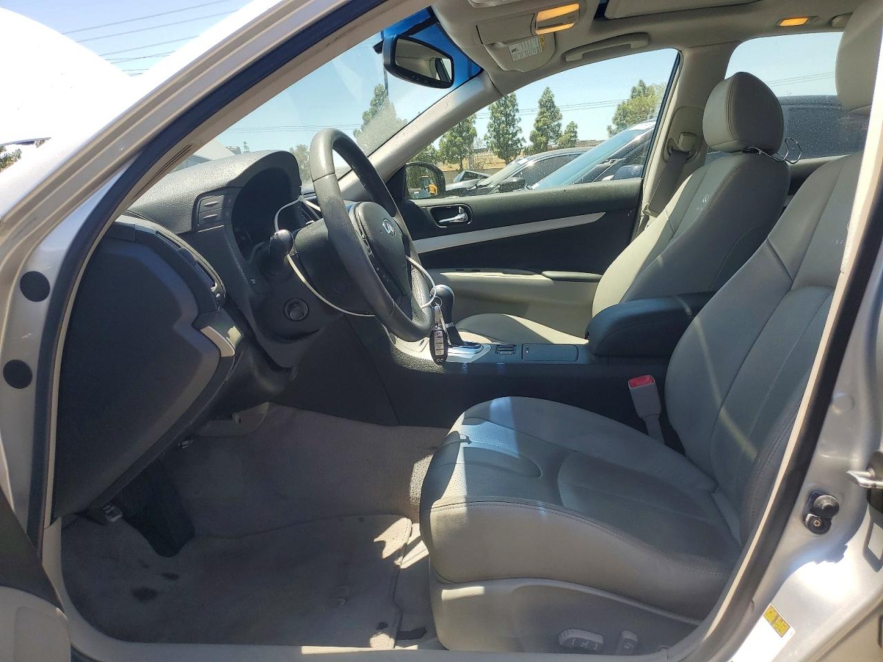 2008 Infiniti G35 Base Silver vin: JNKBV61E78M219497