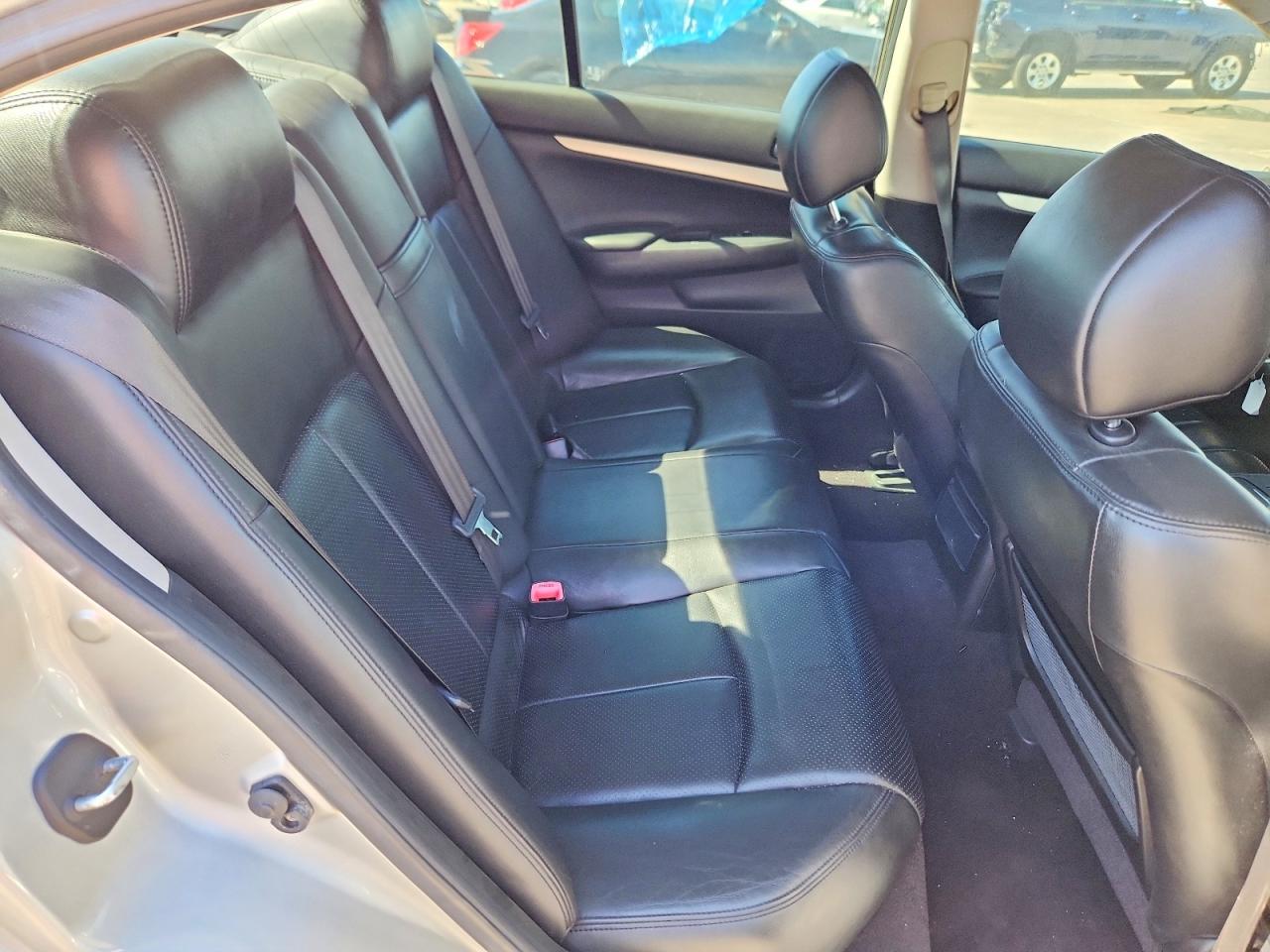 2007 Infiniti G35 Base Silver vin: JNKBV61E87M712636