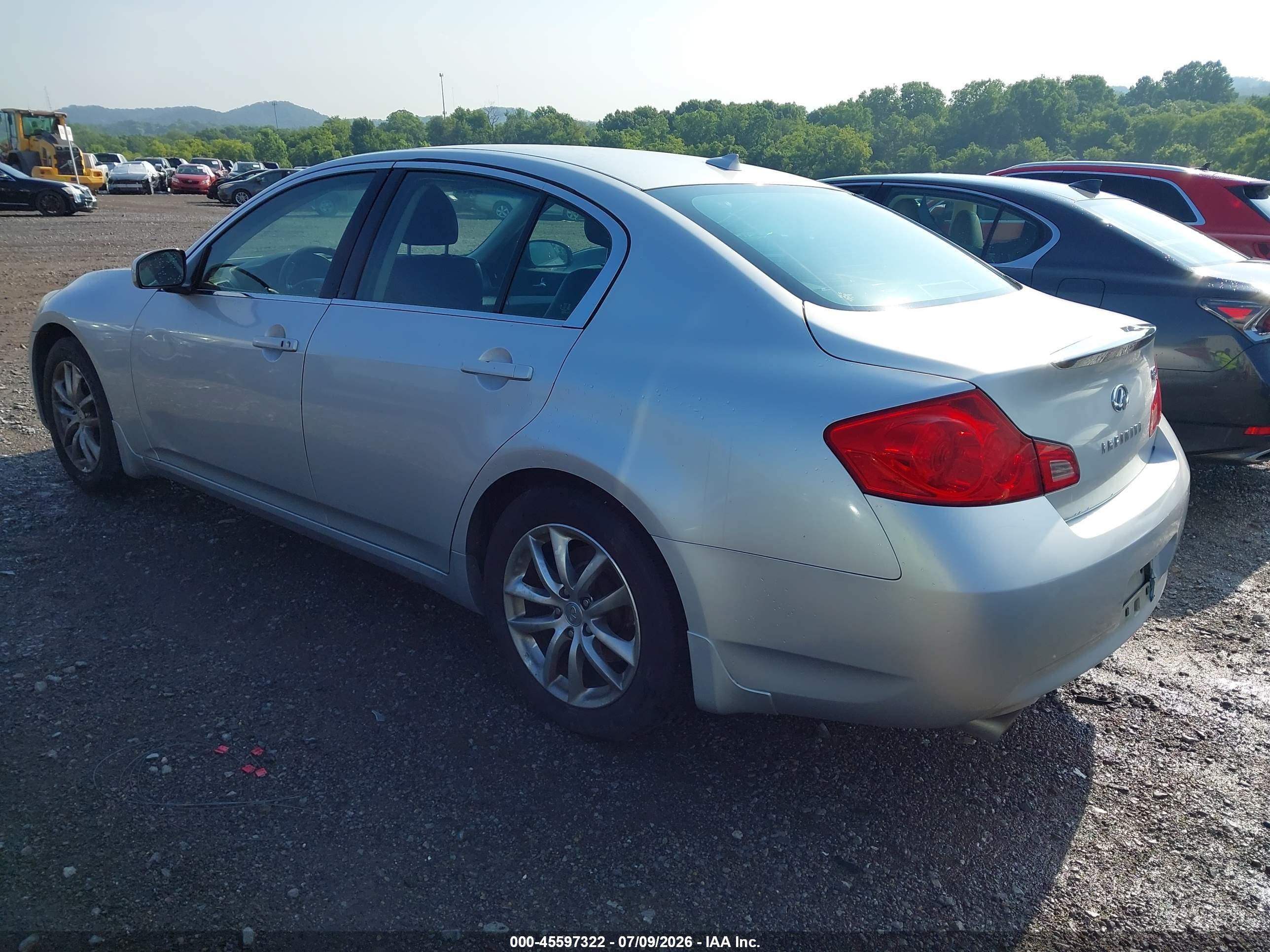 2008 Infiniti G35 Journey Silver vin: JNKBV61E88M207004