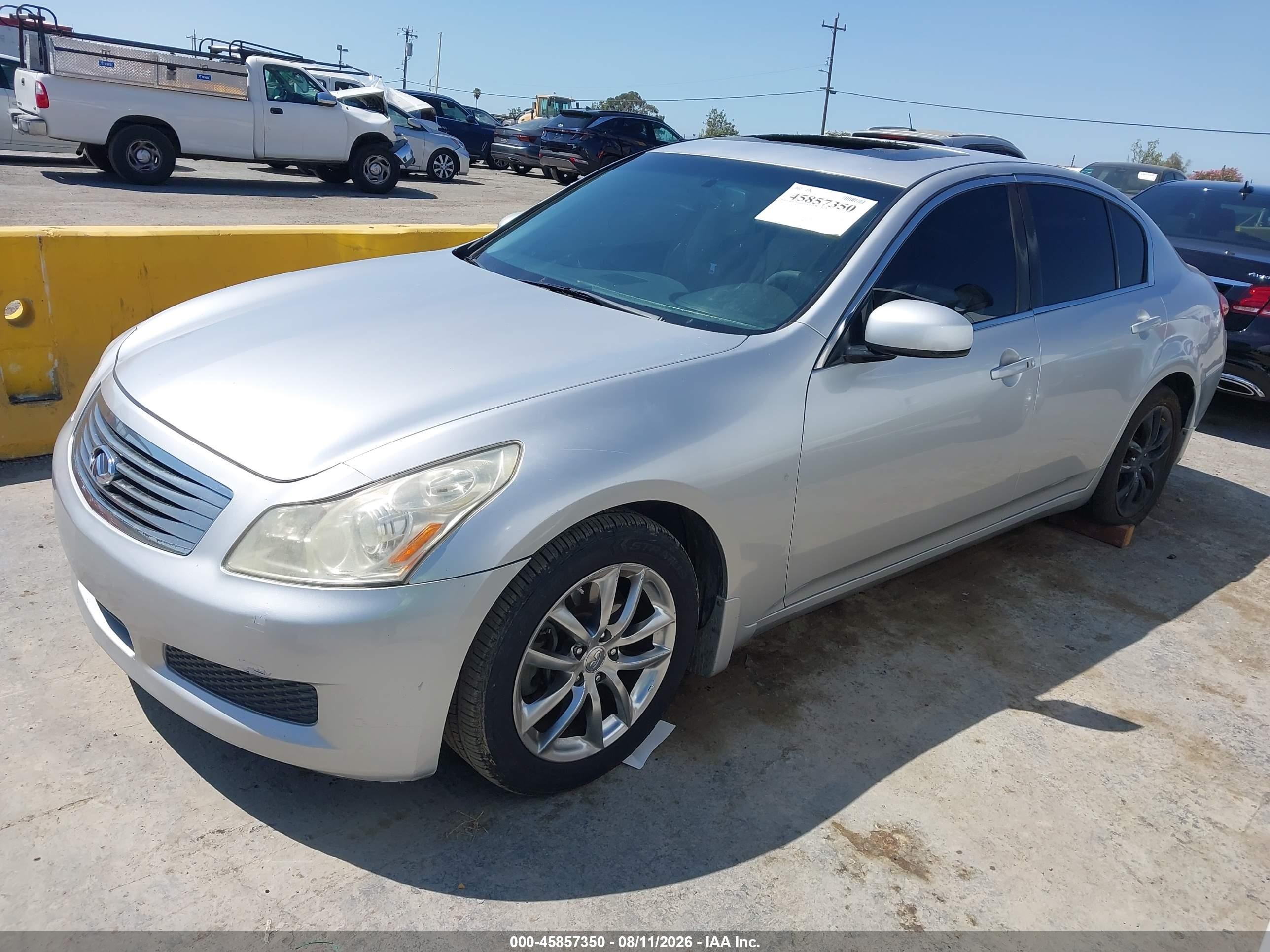 2008 Infiniti G35 Journey Silver vin: JNKBV61E88M211988