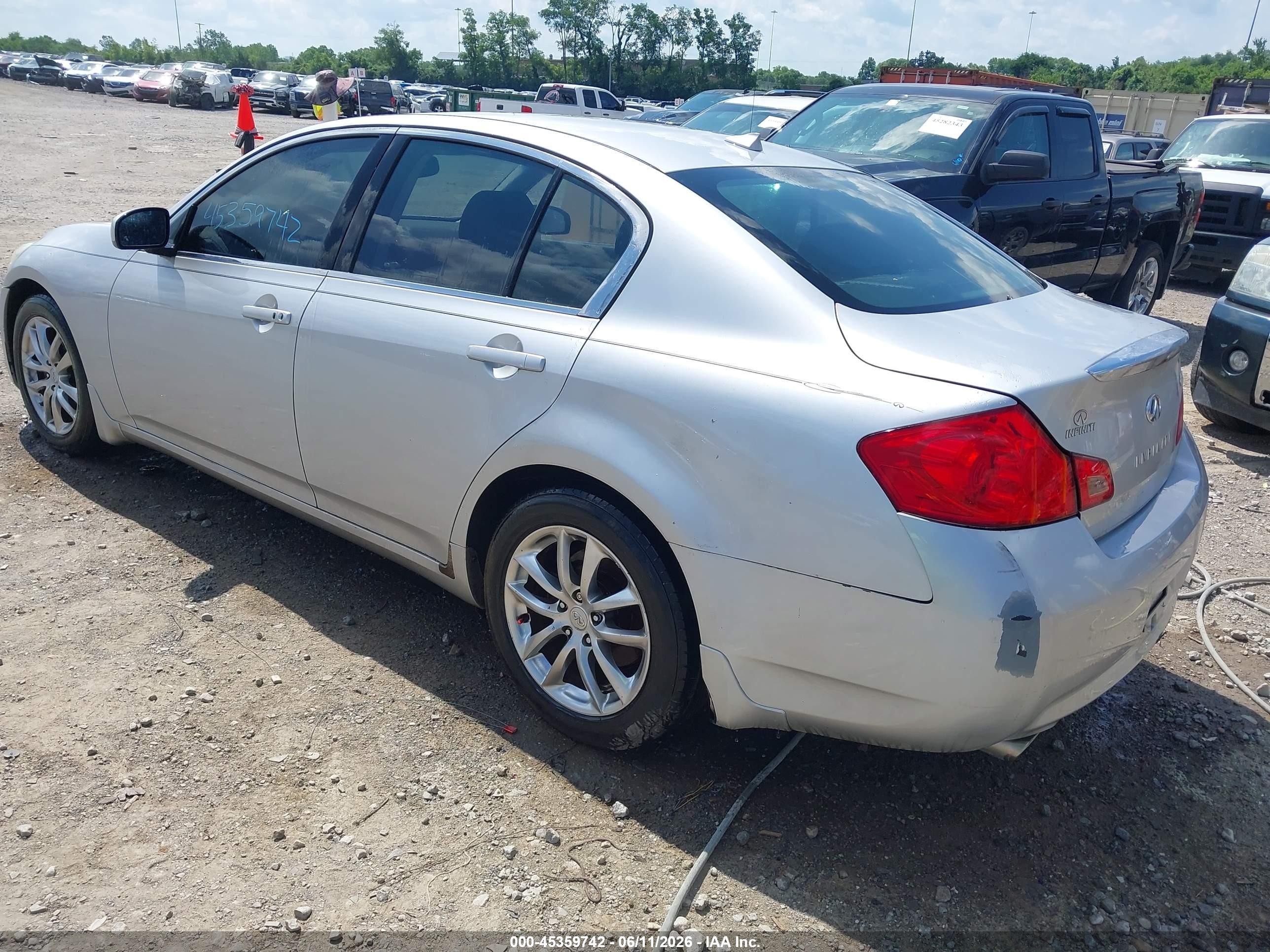 2008 Infiniti G35 Journey Silver vin: JNKBV61E88M221596