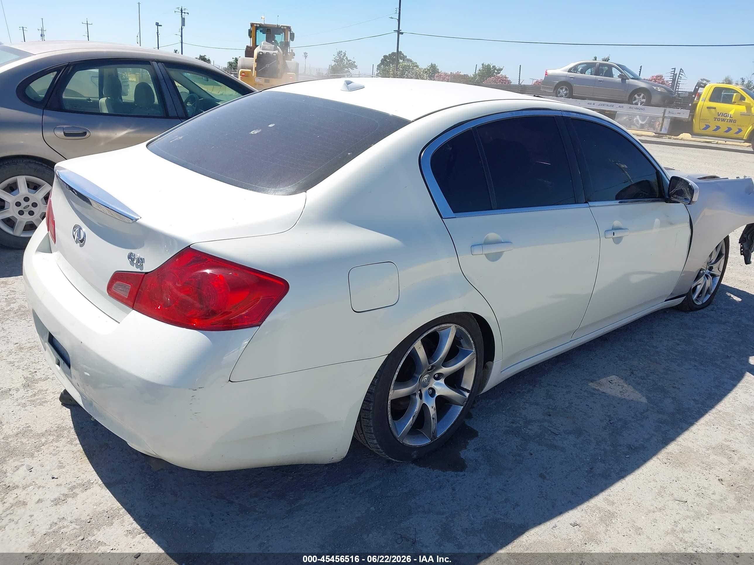 2007 Infiniti G35 Journey White vin: JNKBV61E97M726691