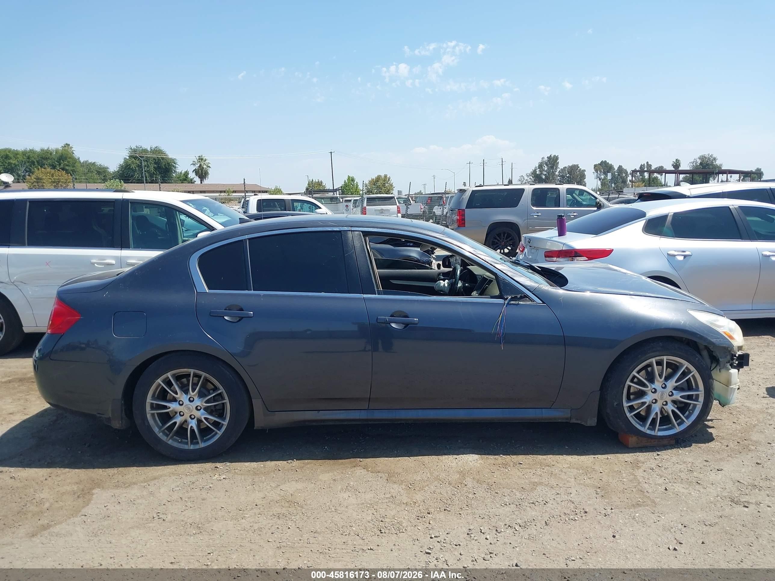 2008 Infiniti G35 Journey Gray vin: JNKBV61E98M207643