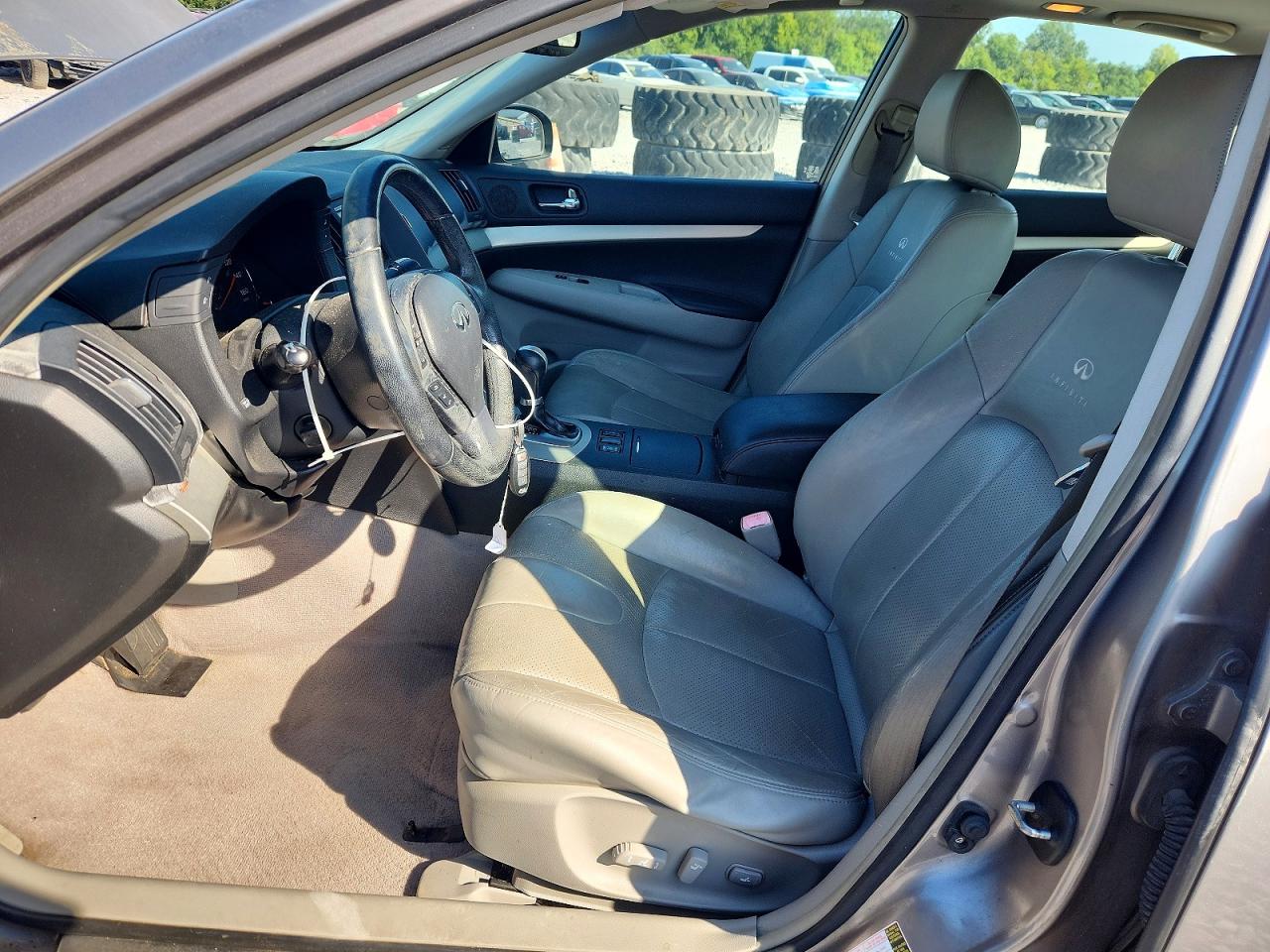 2008 Infiniti G35 Base Tan vin: JNKBV61E98M224801