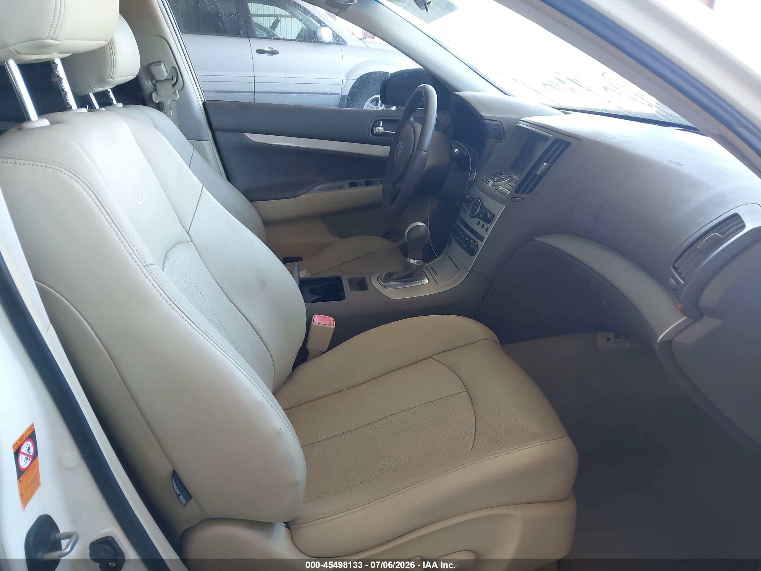2008 Infiniti G35   White vin: JNKBV61EX8M220045