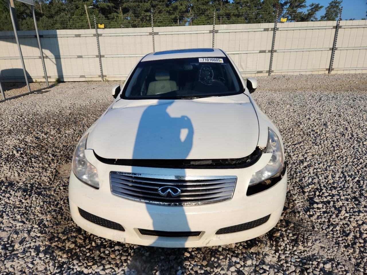2008 Infiniti G35 Base White vin: JNKBV61EX8M225780