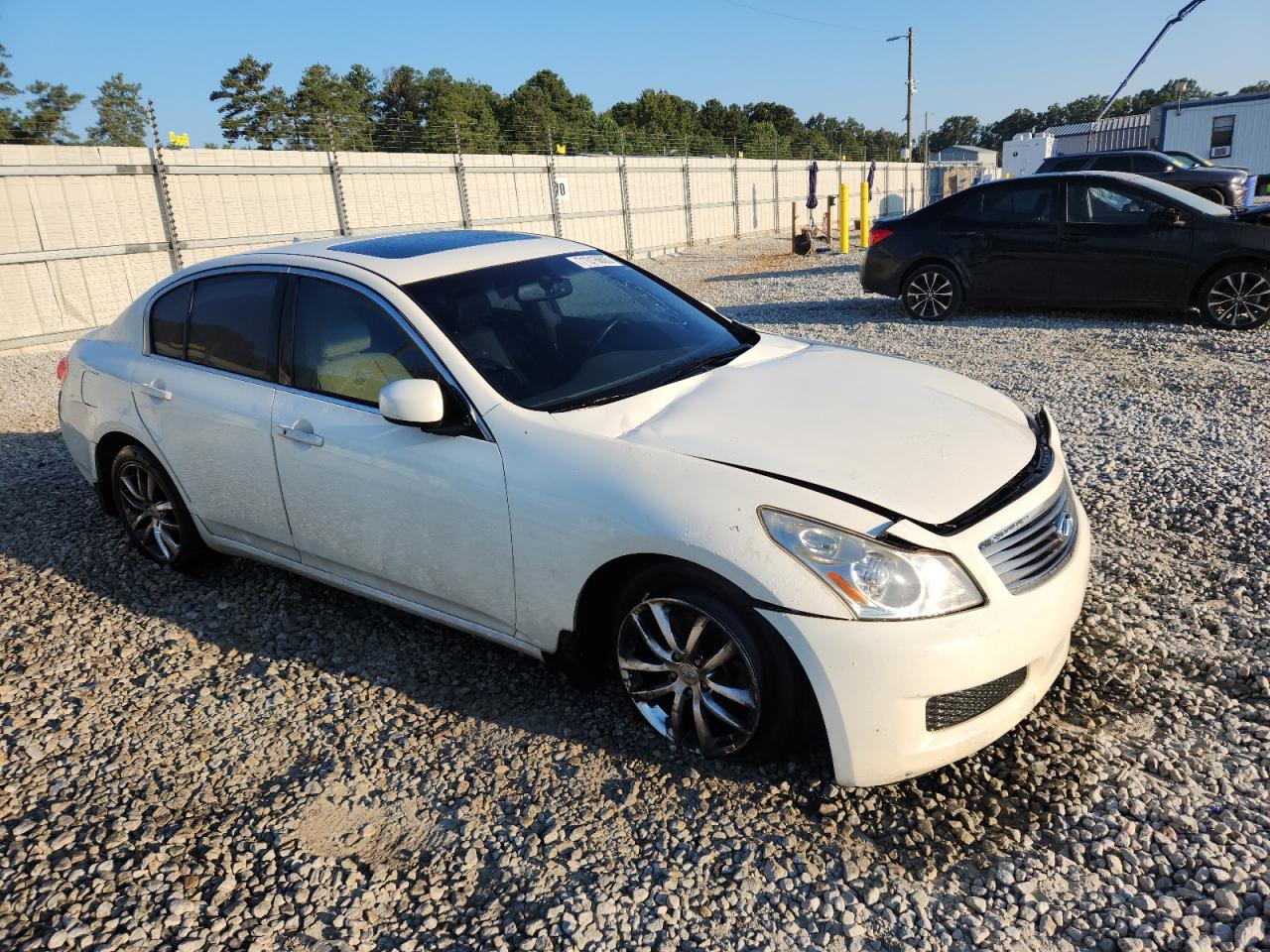 2008 Infiniti G35 Base White vin: JNKBV61EX8M225780