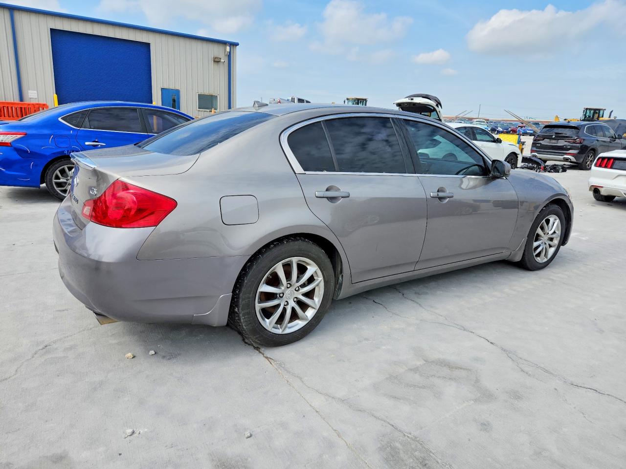 2008 Infiniti G35 Base Gray vin: JNKBV61EX8M225889