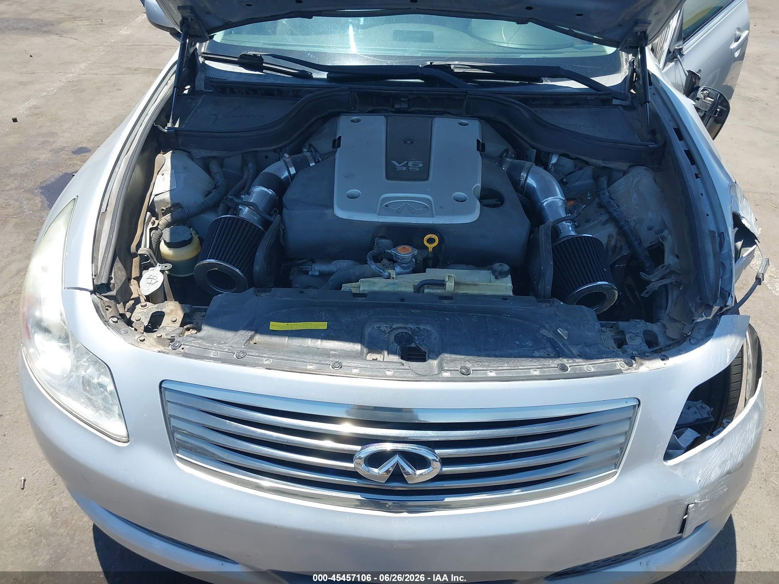 2008 Infiniti G35 Journey Silver vin: JNKBV61EX8M226217