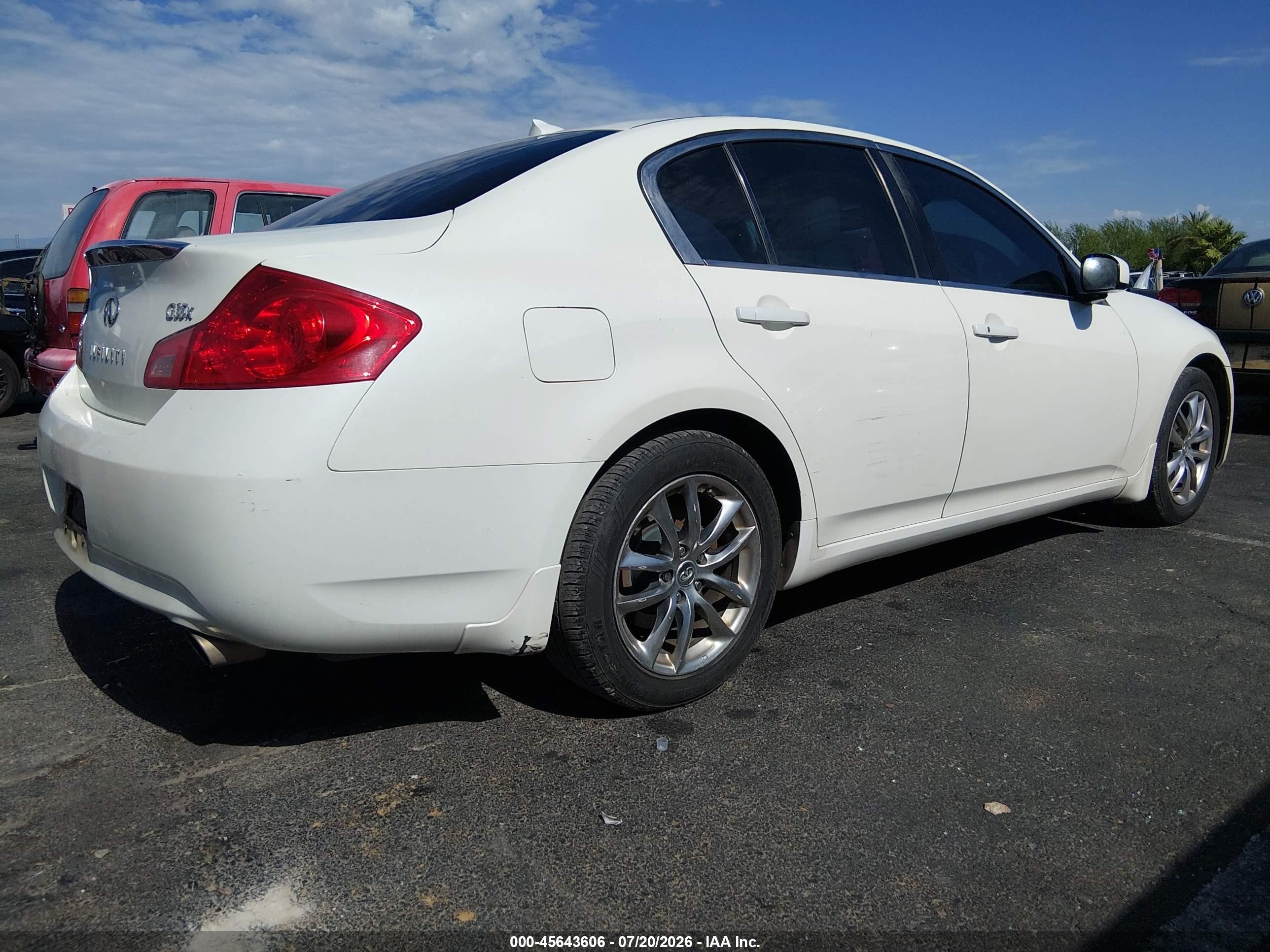 2008 Infiniti G35x   White vin: JNKBV61F08M253404