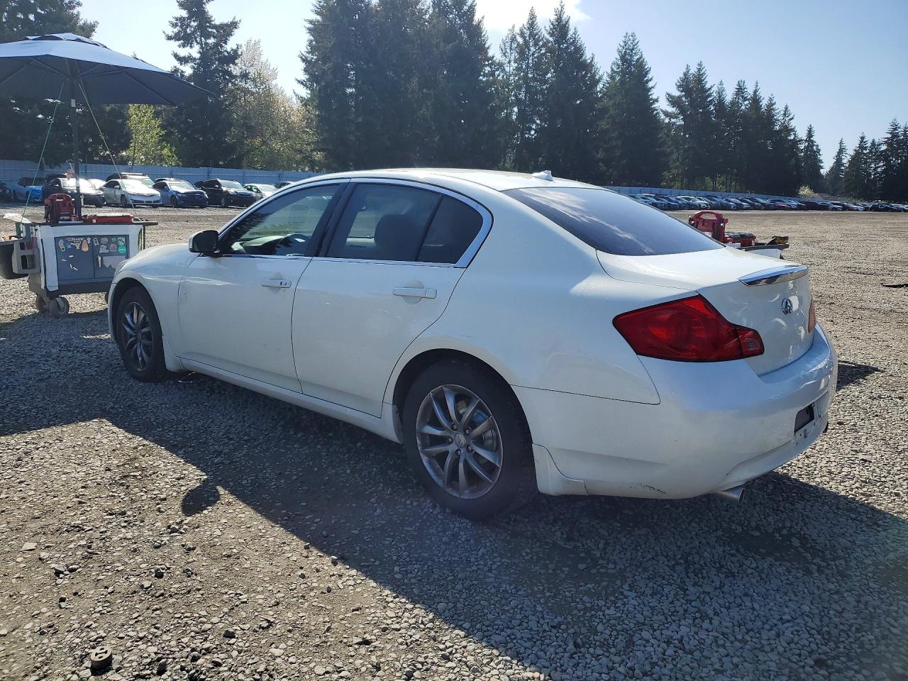 2007 Infiniti G35 X White vin: JNKBV61F17M809248