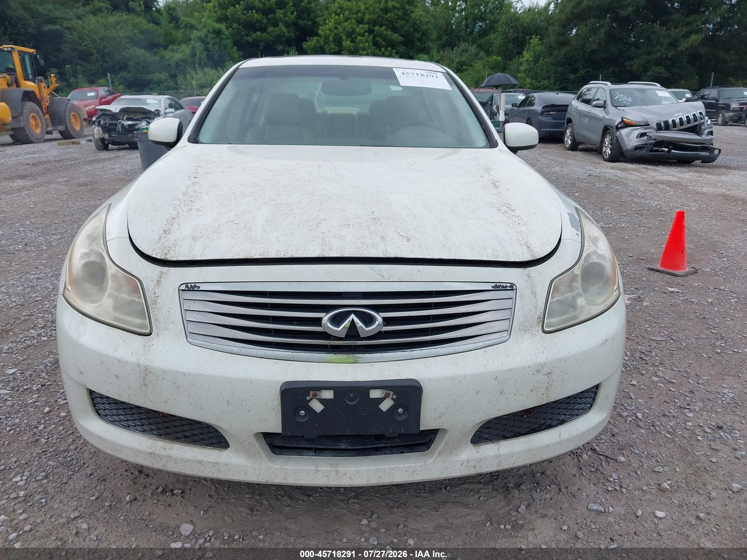 2008 Infiniti G35x White vin: JNKBV61F18M250348