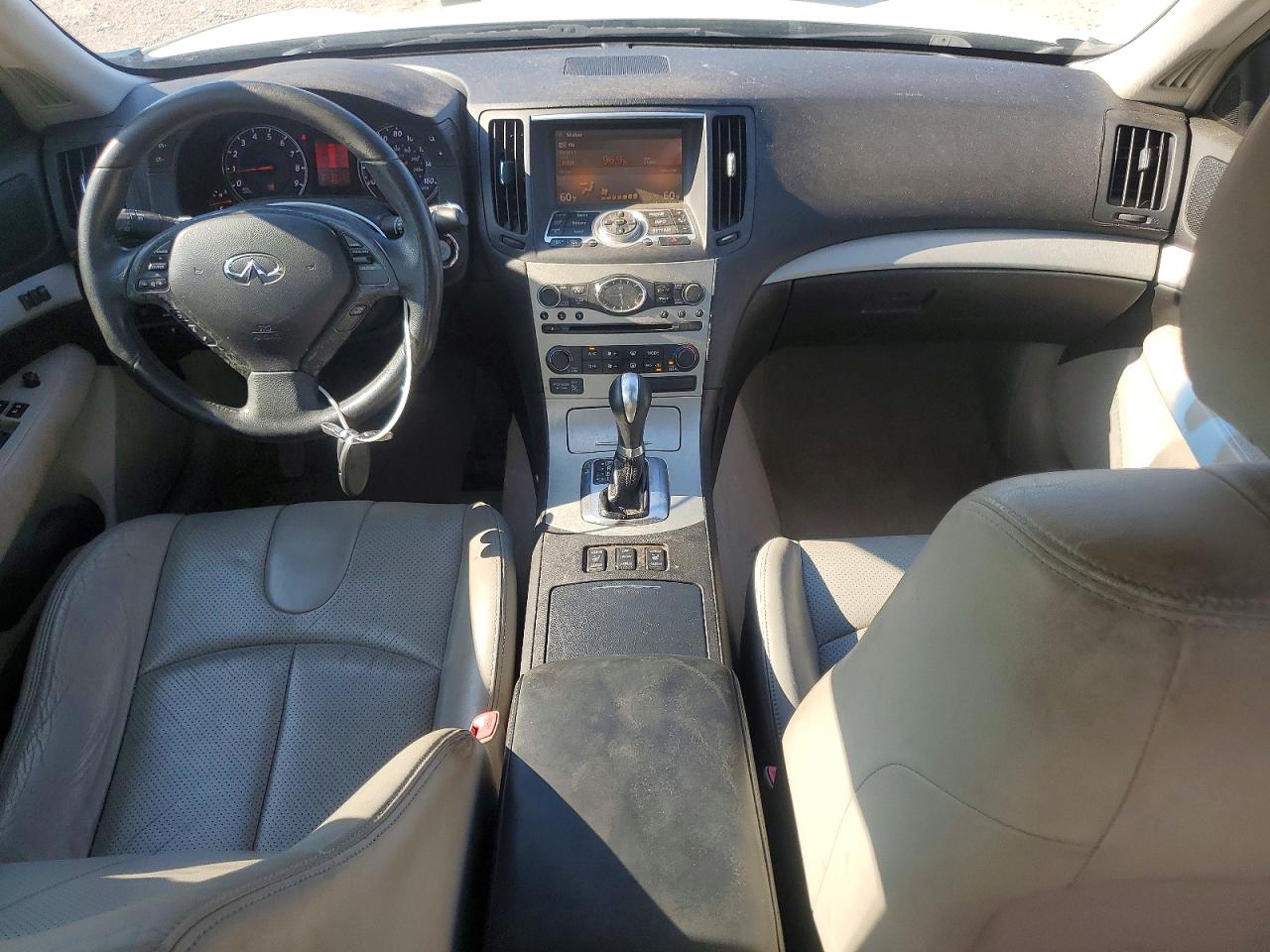 2008 Infiniti G35 X Белый vin: JNKBV61F18M252570