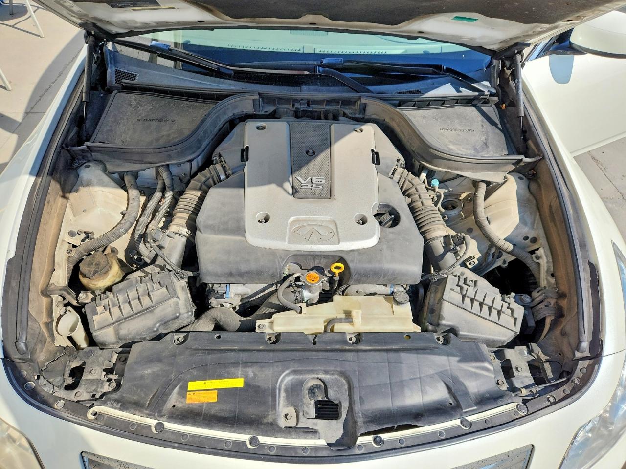 2008 Infiniti G35 X White vin: JNKBV61F18M253881