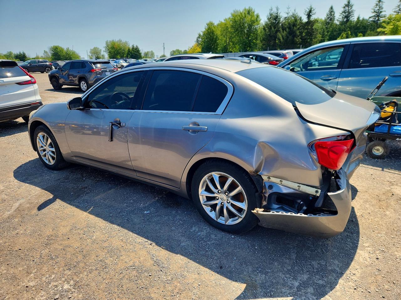 2008 Infiniti G35 X Gold vin: JNKBV61F18M262693