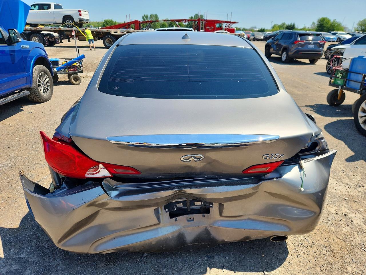 2008 Infiniti G35 X Gold vin: JNKBV61F18M262693