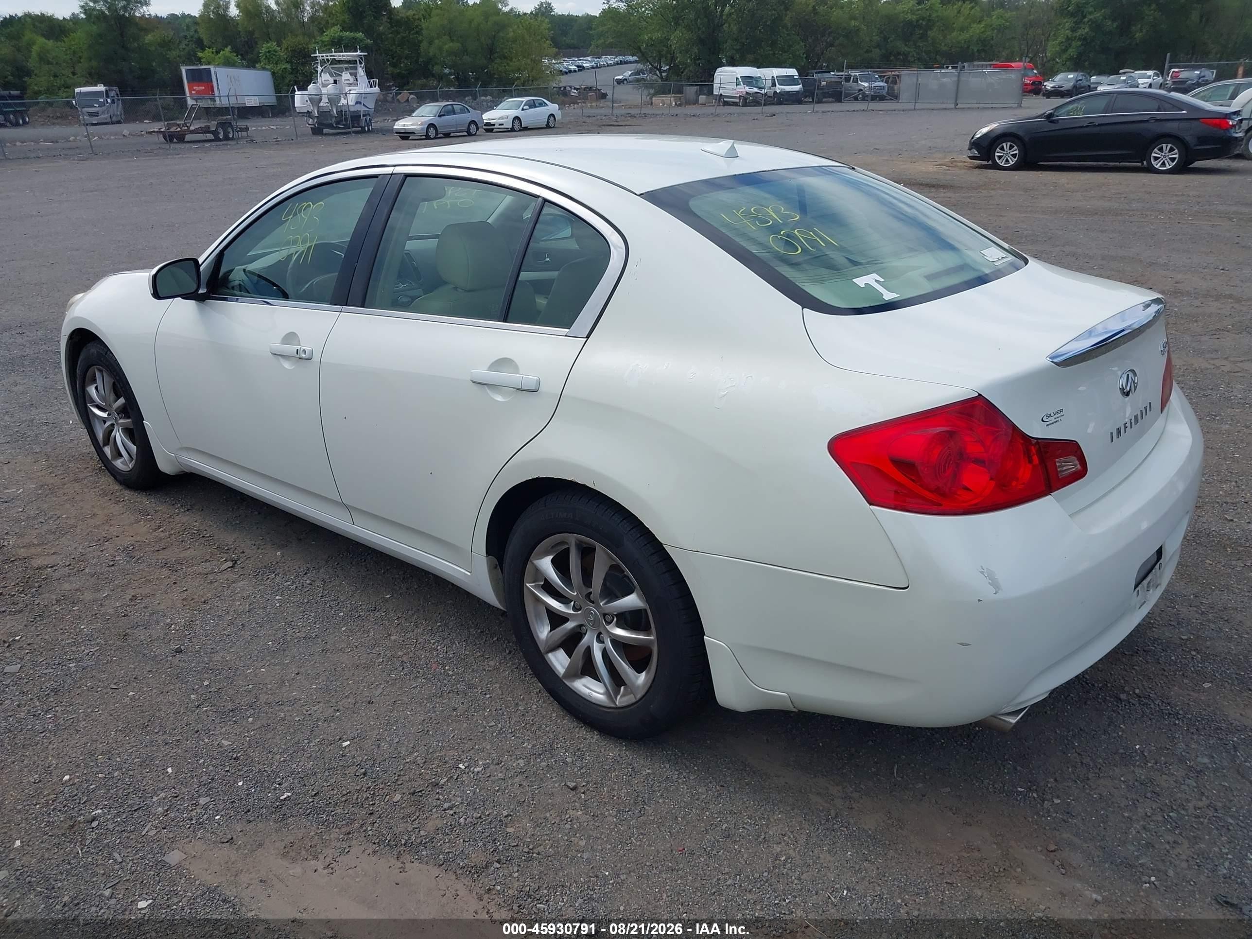 2008 Infiniti G35x   White vin: JNKBV61F18M270504