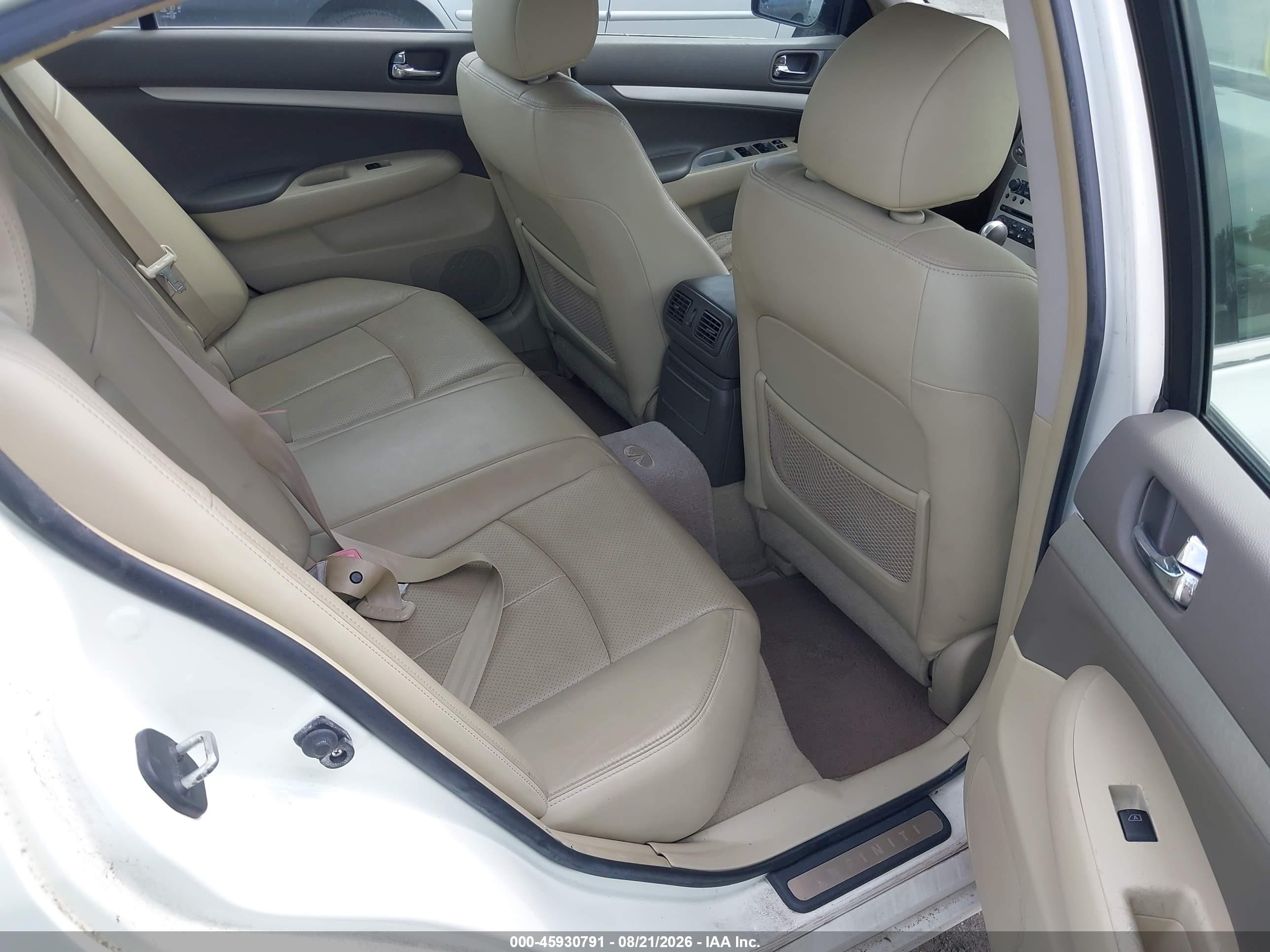 2008 Infiniti G35x   White vin: JNKBV61F18M270504
