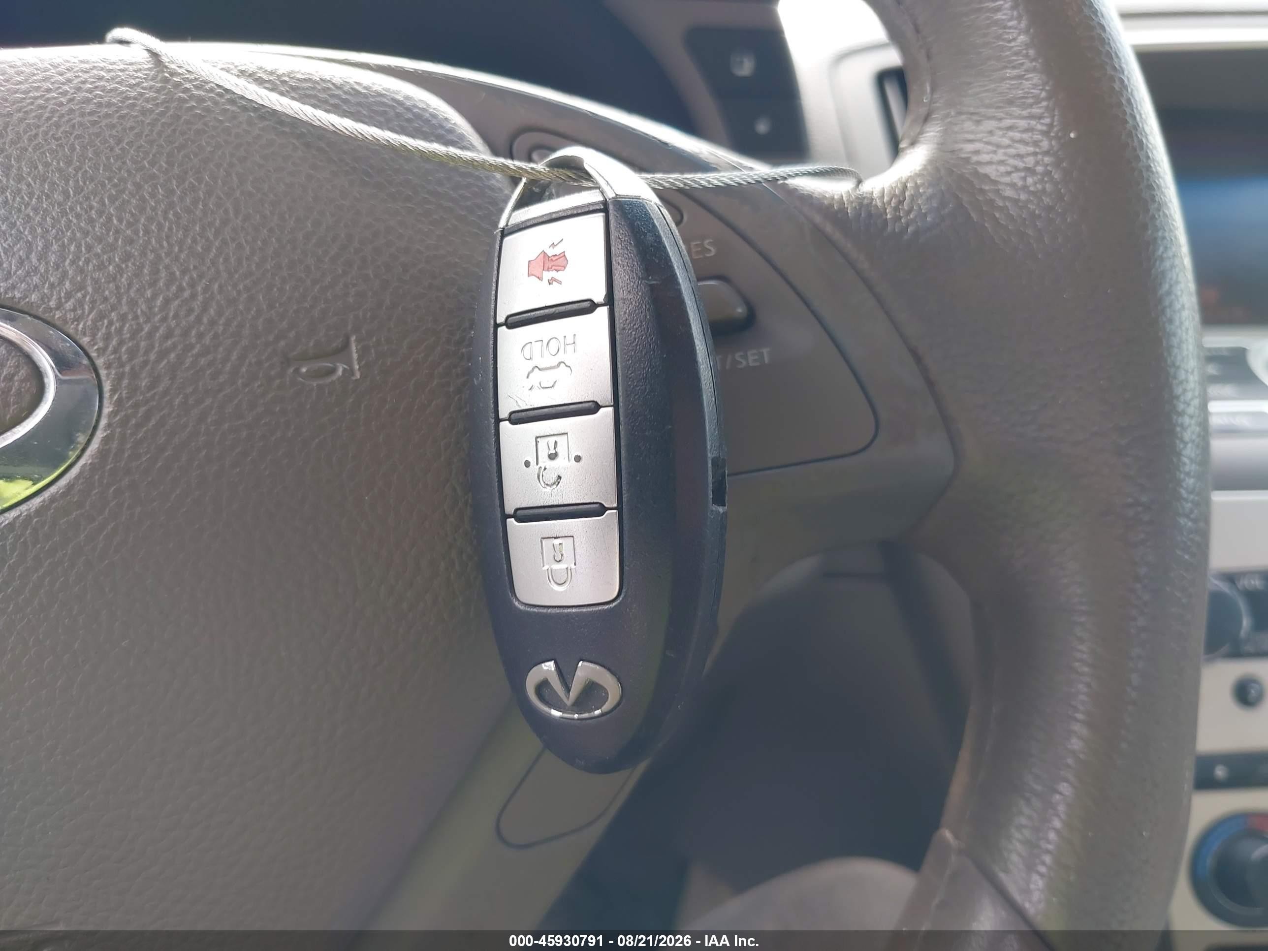 2008 Infiniti G35x   White vin: JNKBV61F18M270504