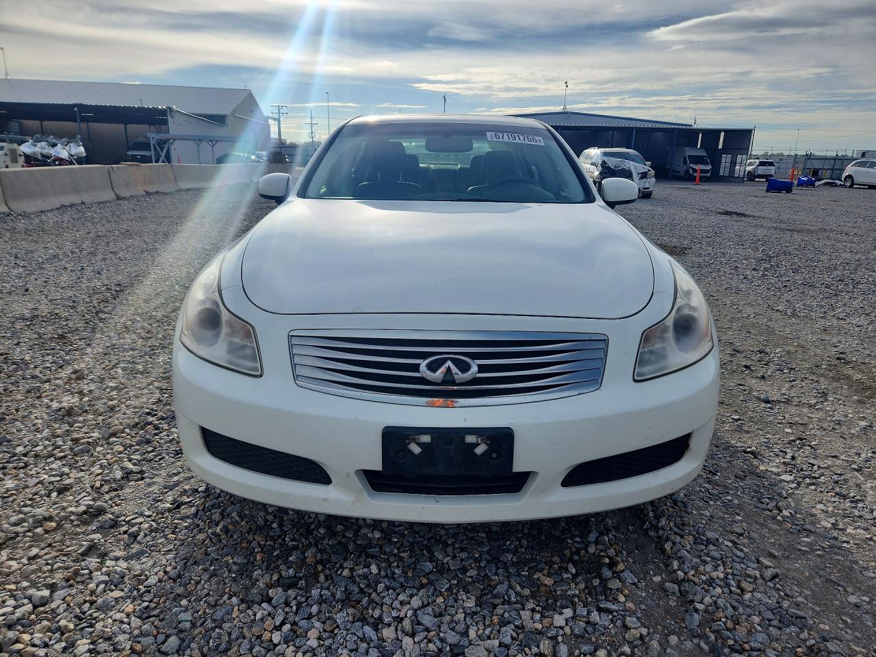 2008 Infiniti G35 X White vin: JNKBV61F18M272477