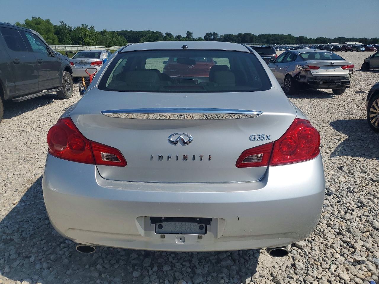 2007 Infiniti G35 X Silver vin: JNKBV61F27M814099