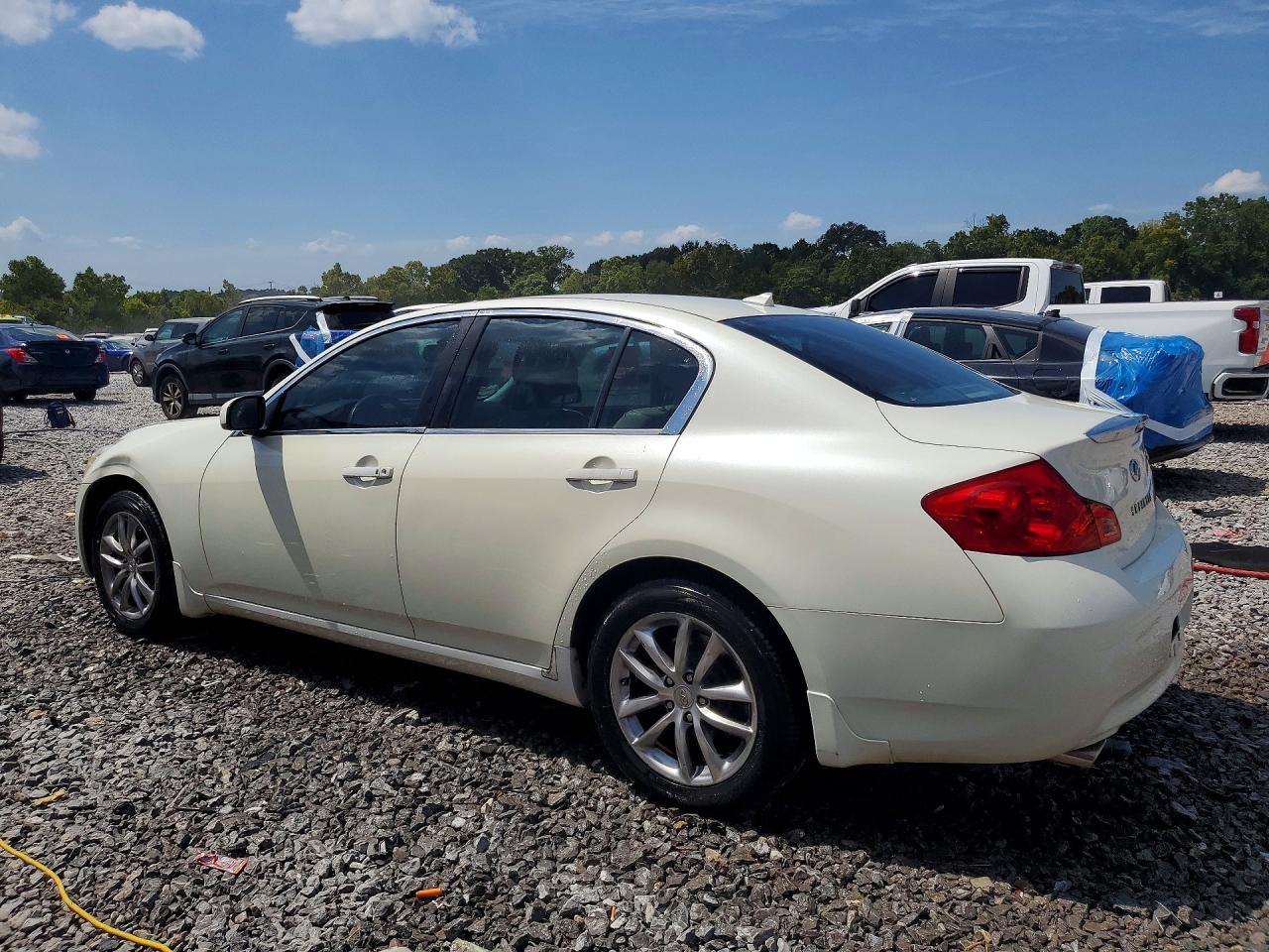 2008 Infiniti G35 X White vin: JNKBV61F28M255509