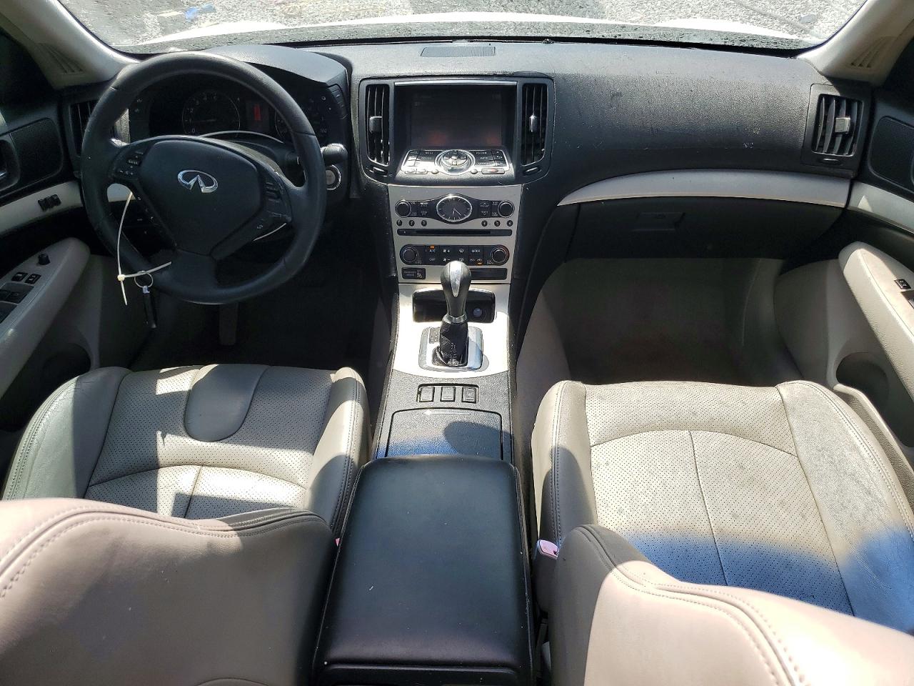 2008 Infiniti G35 X White vin: JNKBV61F28M255509