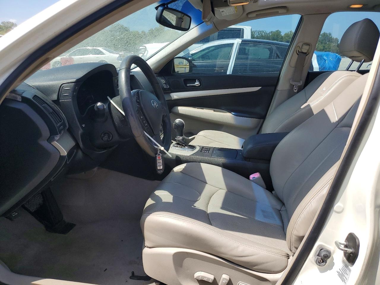 2008 Infiniti G35 X White vin: JNKBV61F28M255509