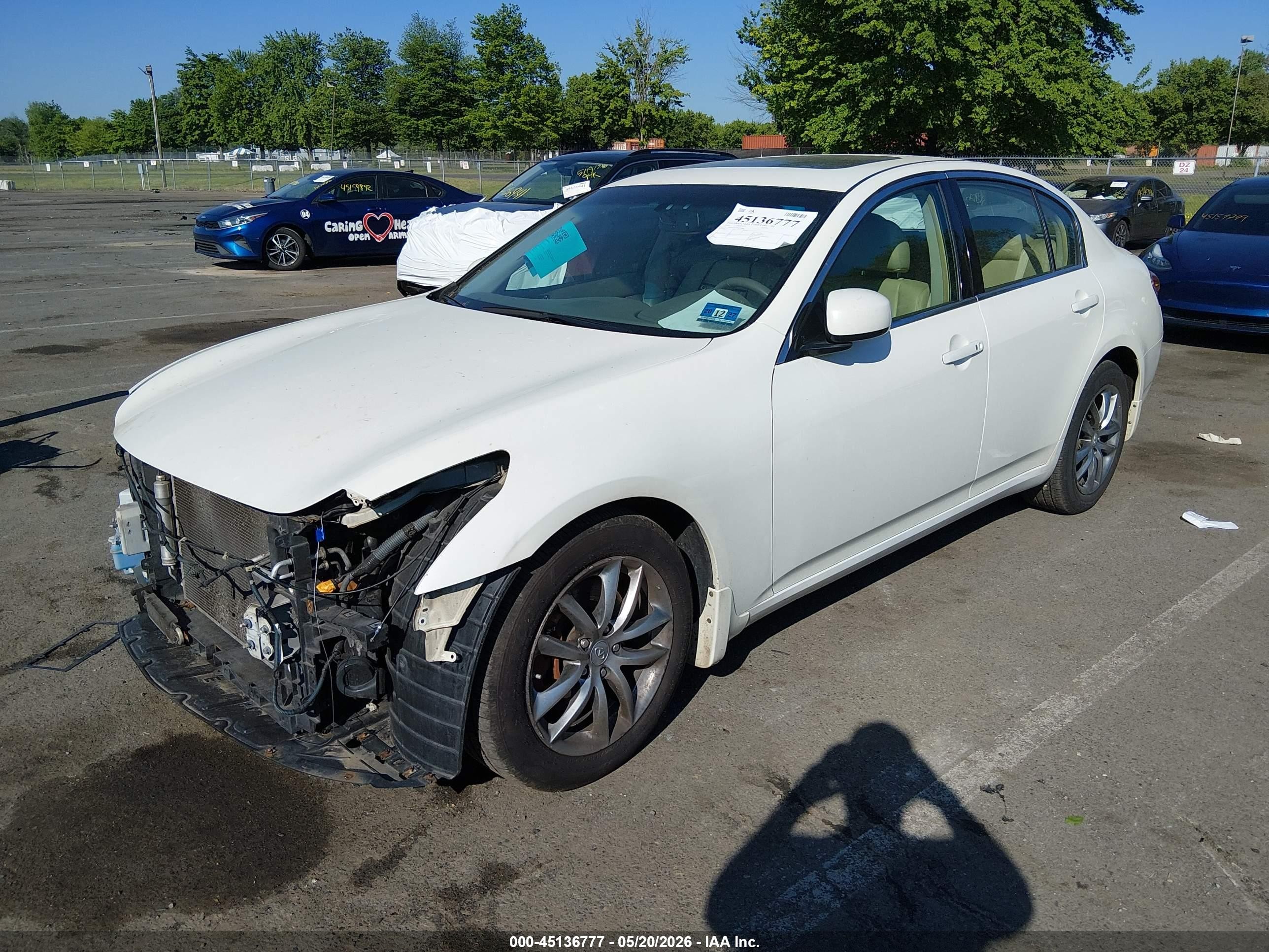 2008 Infiniti G35x   White vin: JNKBV61F28M256806
