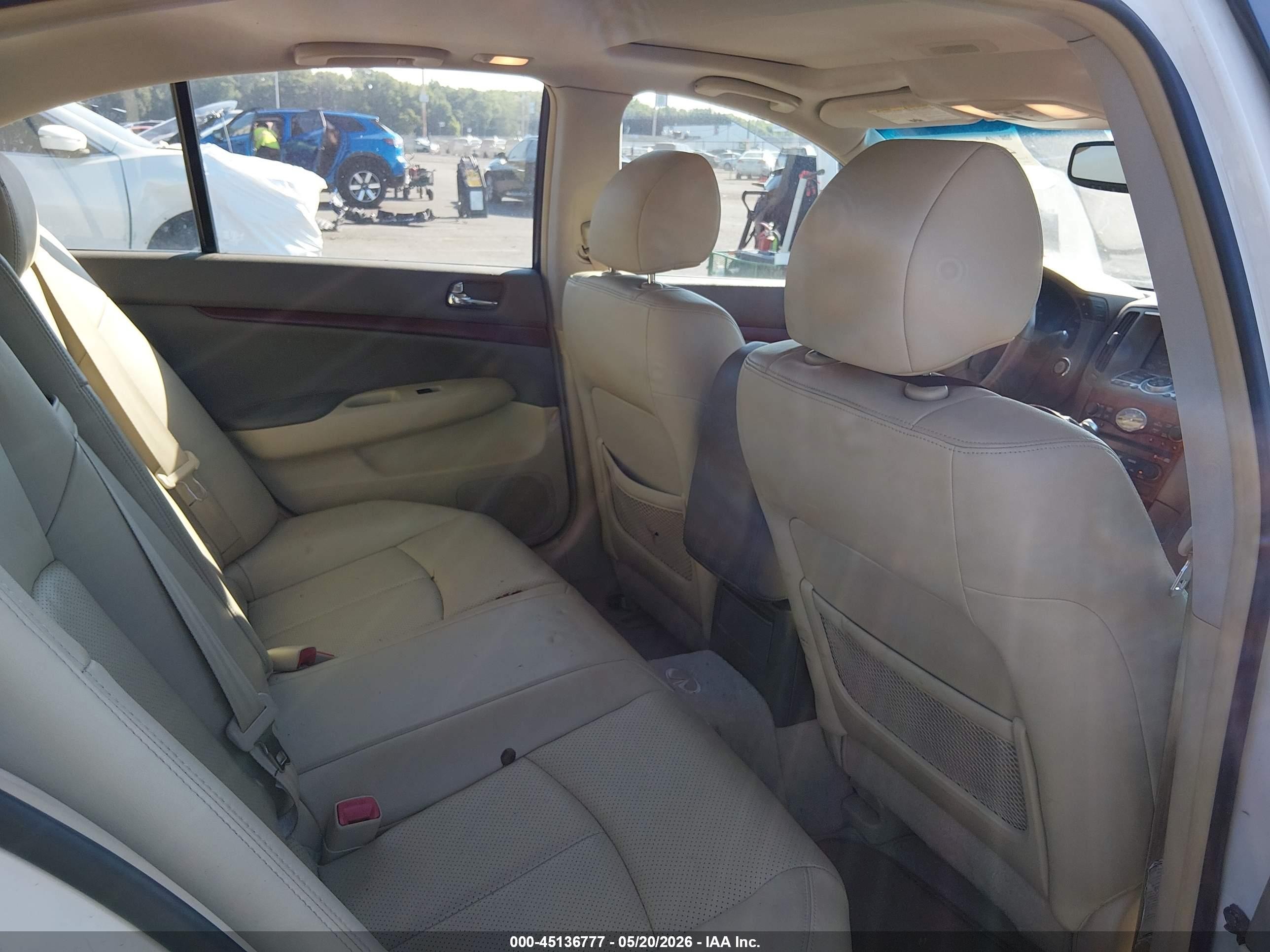 2008 Infiniti G35x   White vin: JNKBV61F28M256806
