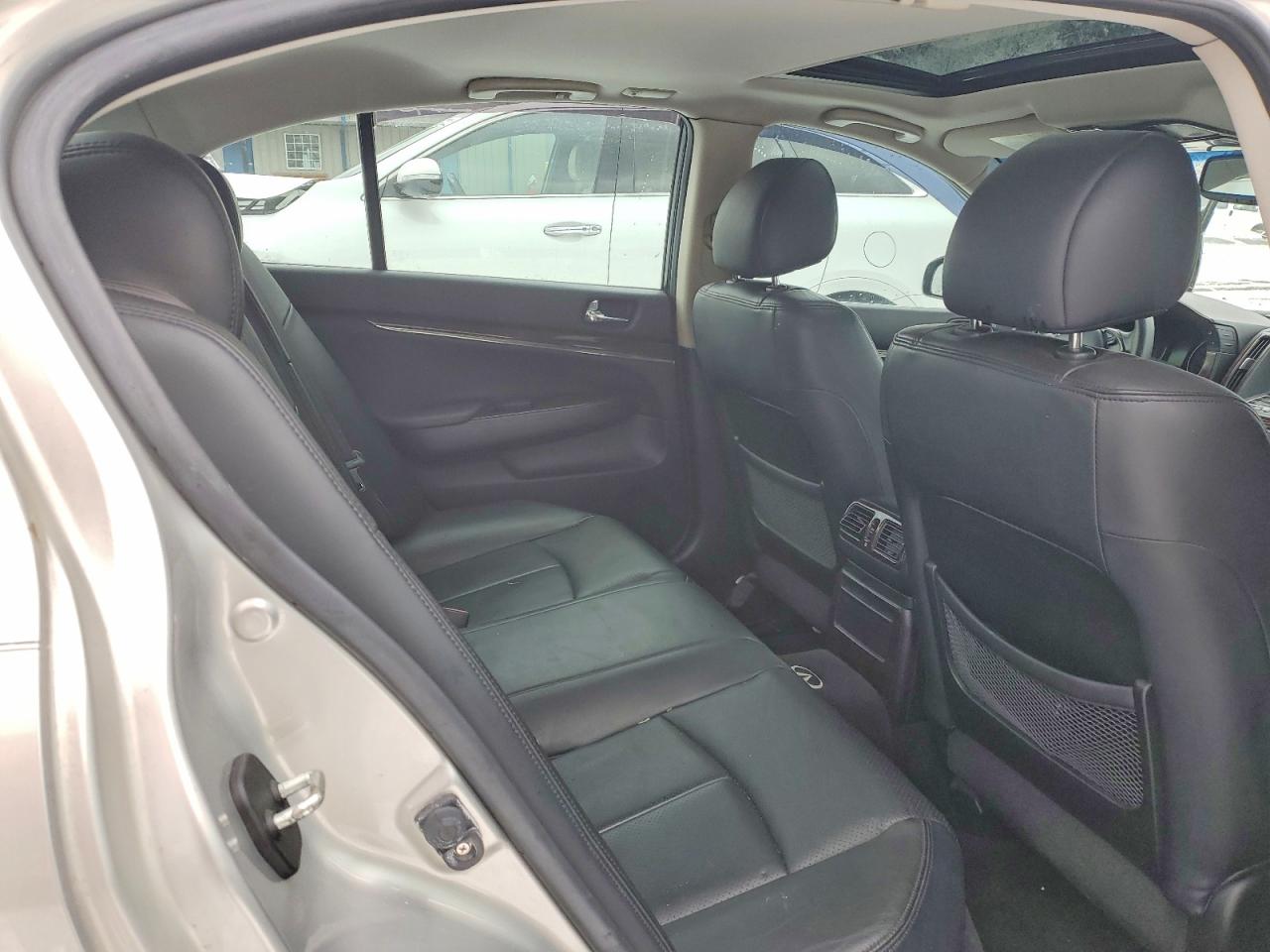 2008 Infiniti G35 Beige vin: JNKBV61F38M253672