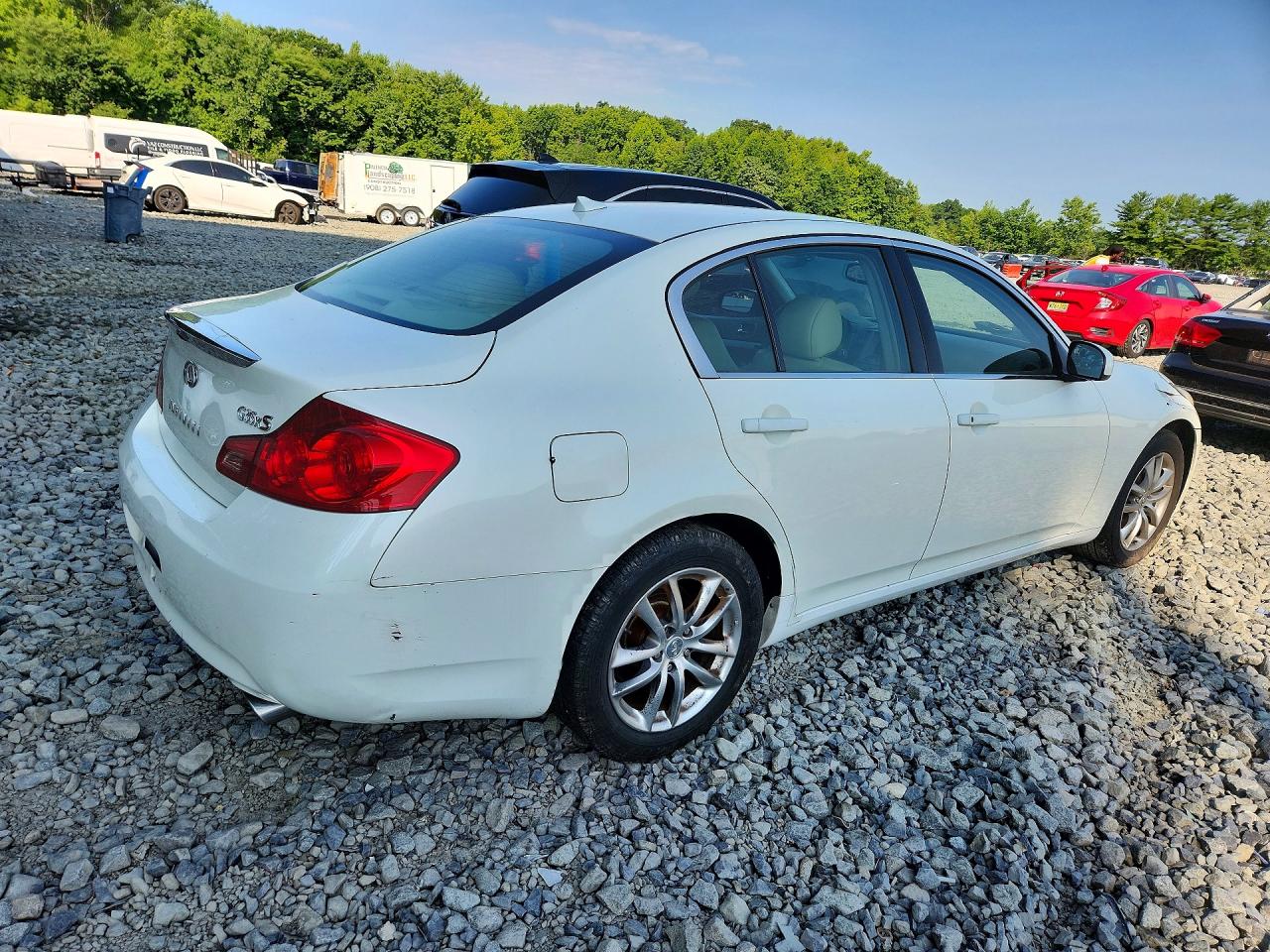 2008 Infiniti G35 X White vin: JNKBV61F38M266969