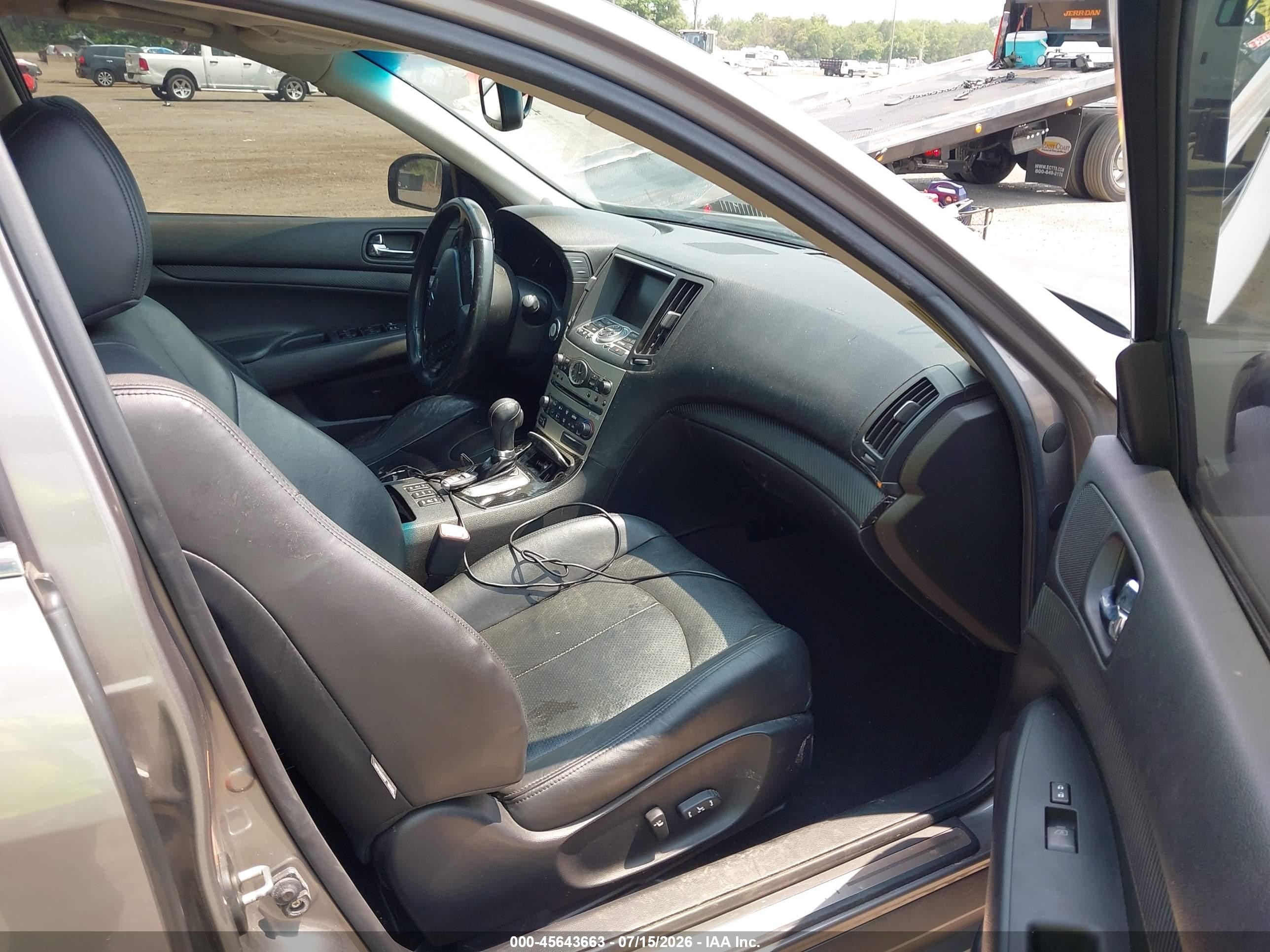 2008 Infiniti G35x   Silver vin: JNKBV61F38M271685