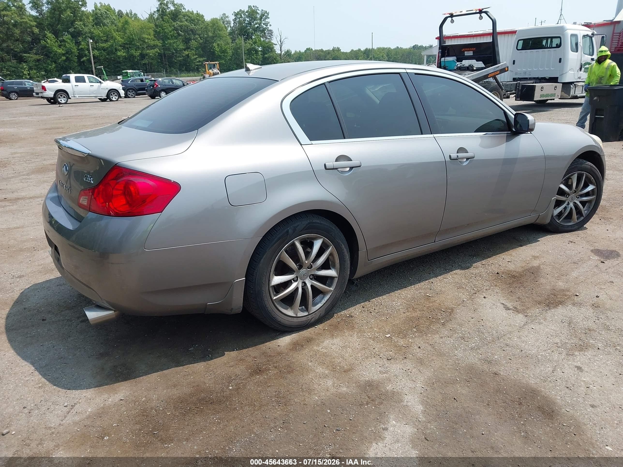 2008 Infiniti G35x   Silver vin: JNKBV61F38M271685