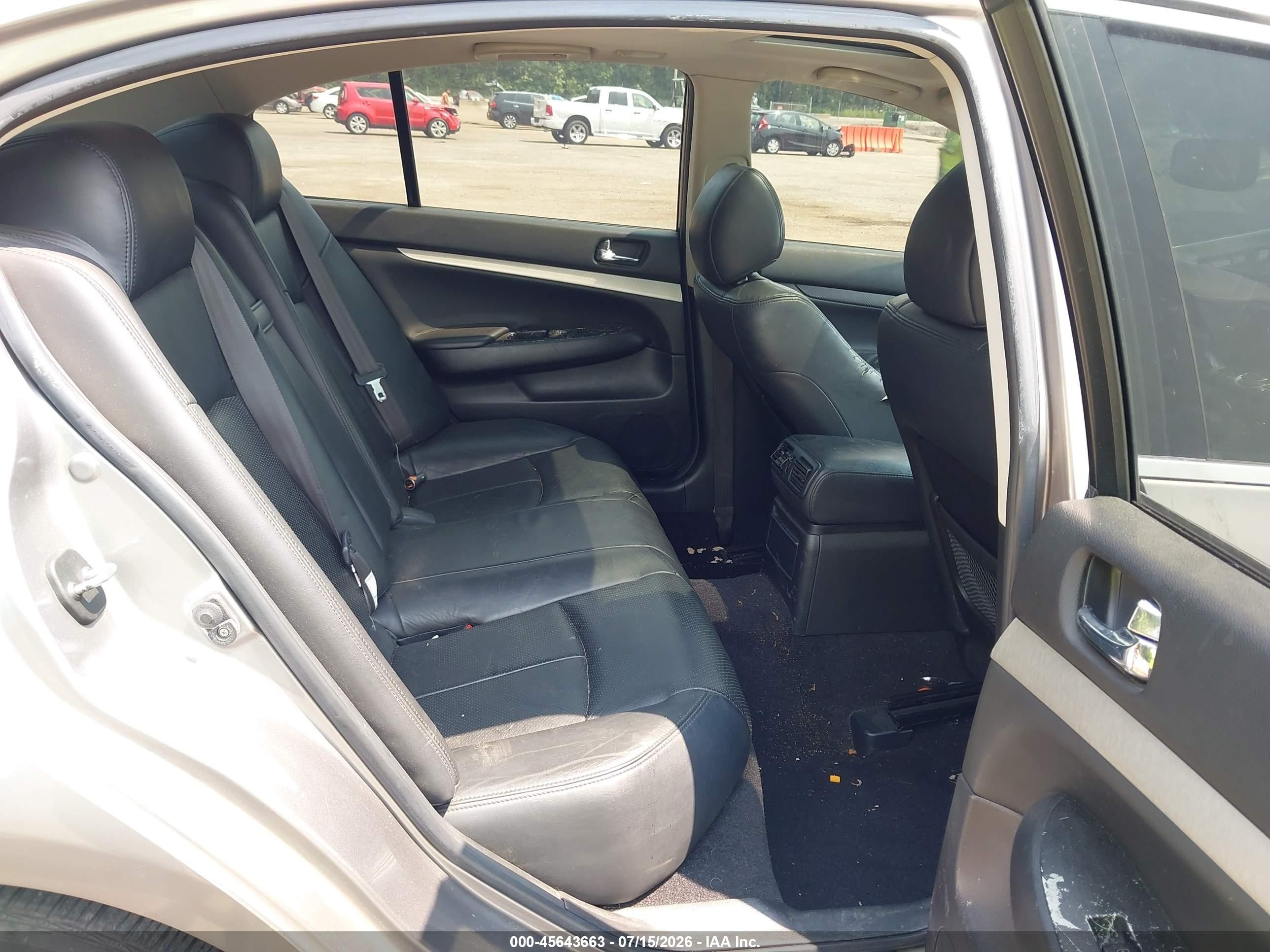 2008 Infiniti G35x   Silver vin: JNKBV61F38M271685