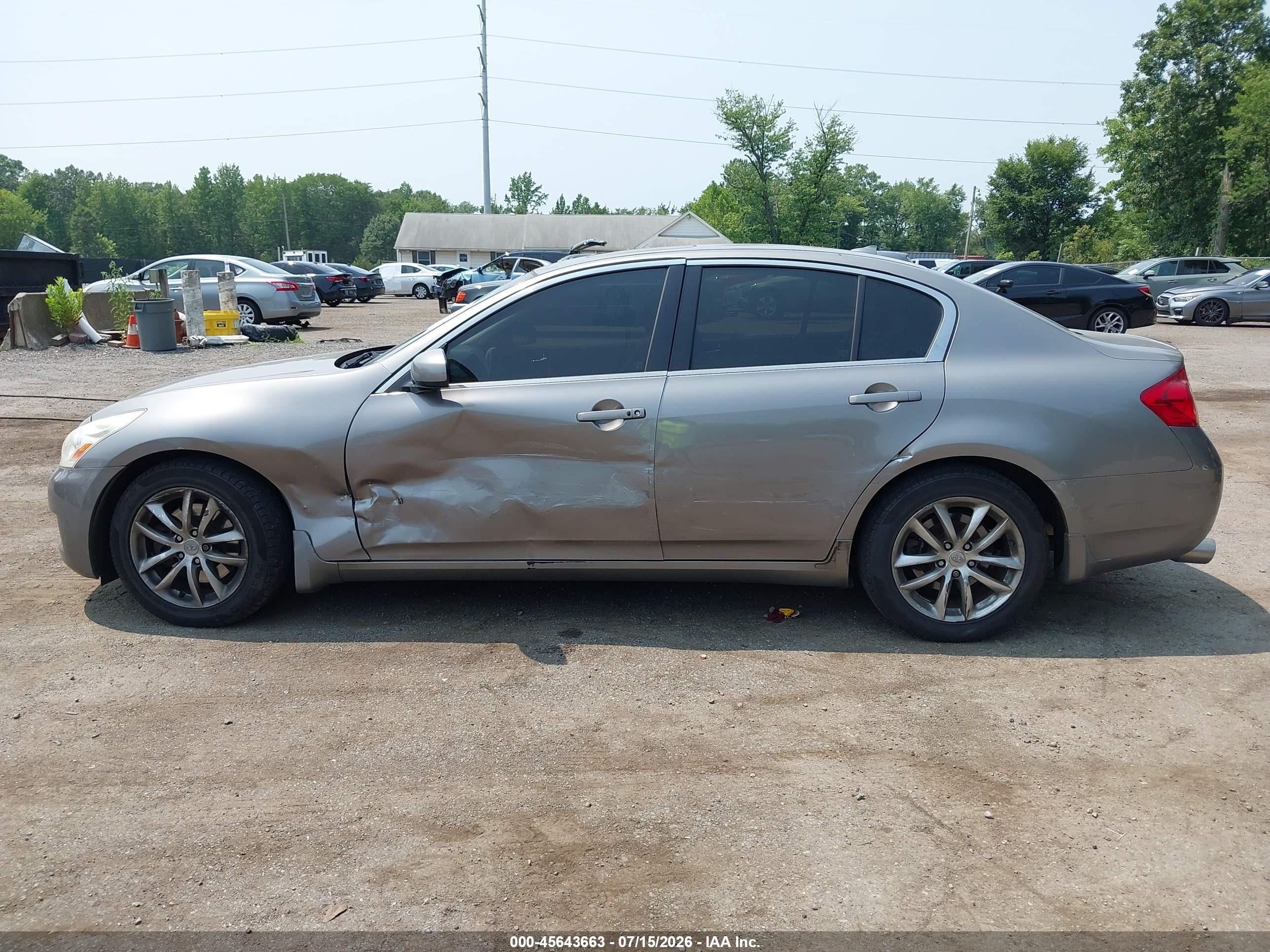 2008 Infiniti G35x   Silver vin: JNKBV61F38M271685