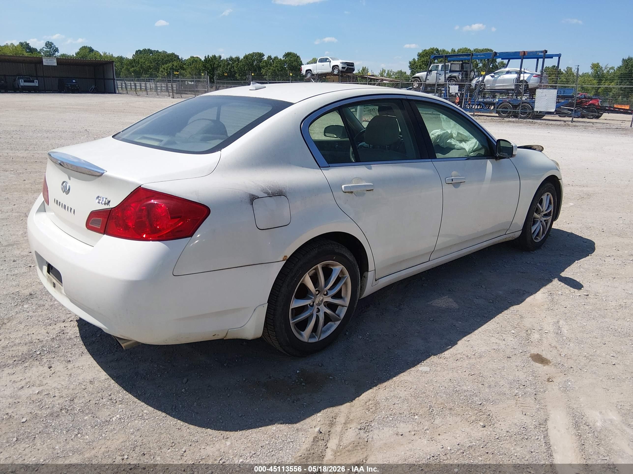 2008 Infiniti G35x   White vin: JNKBV61F38M272318