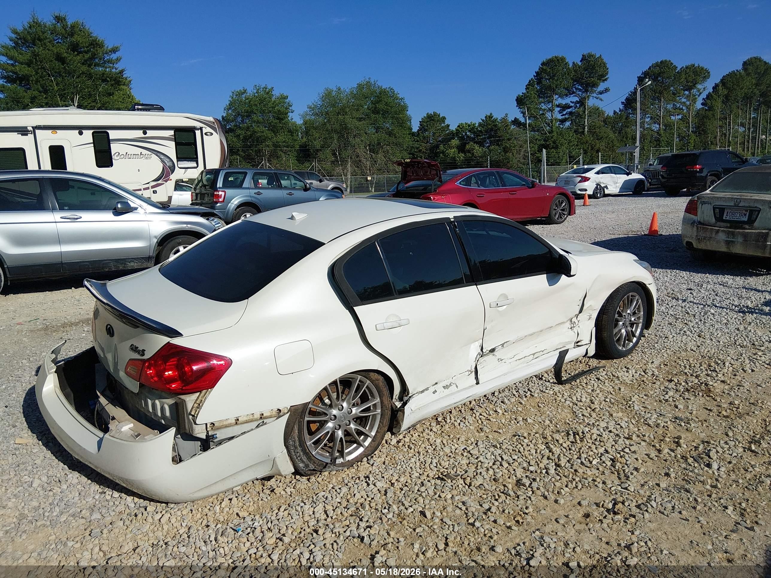 2008 Infiniti G35x   White vin: JNKBV61F38M278944