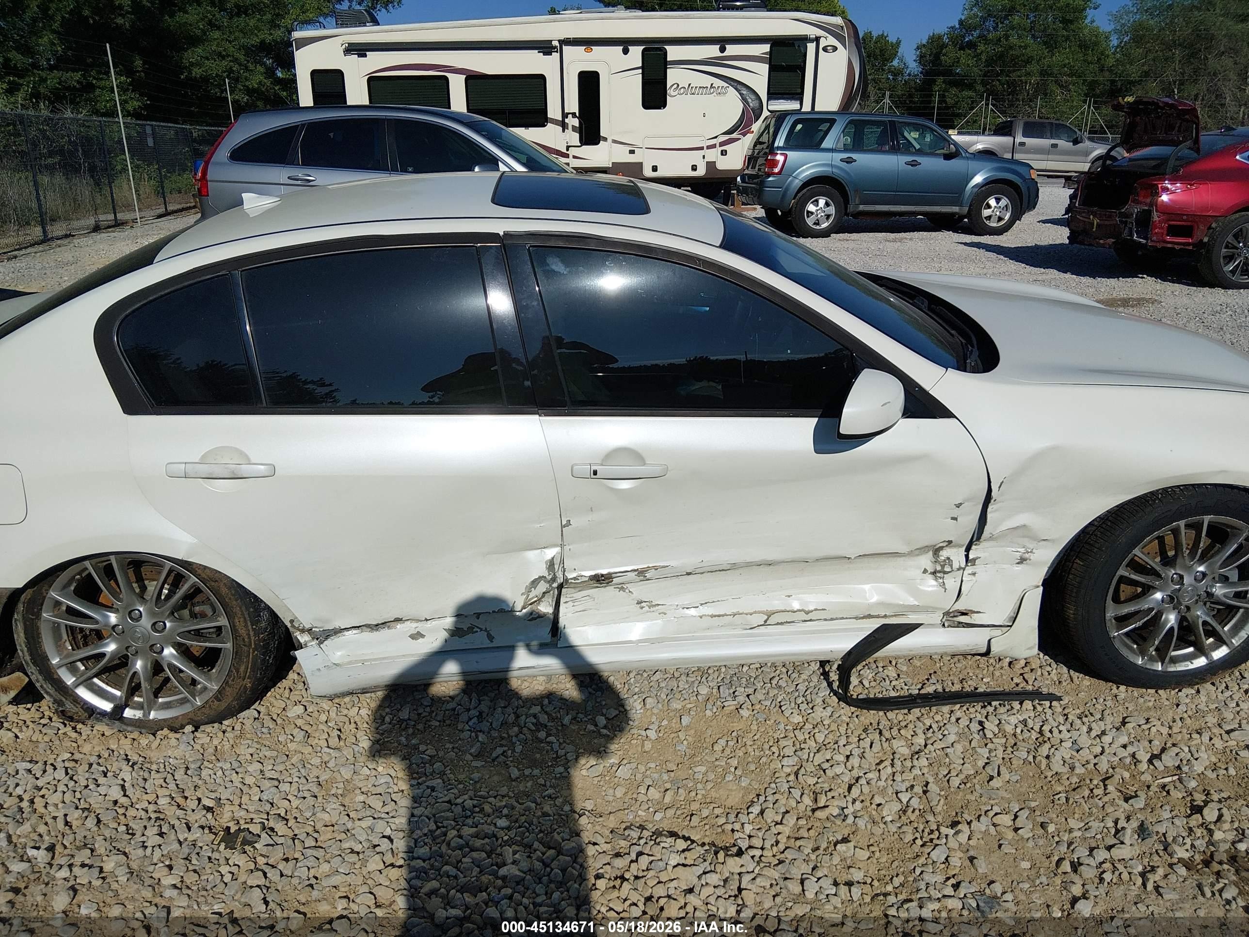 2008 Infiniti G35x   White vin: JNKBV61F38M278944