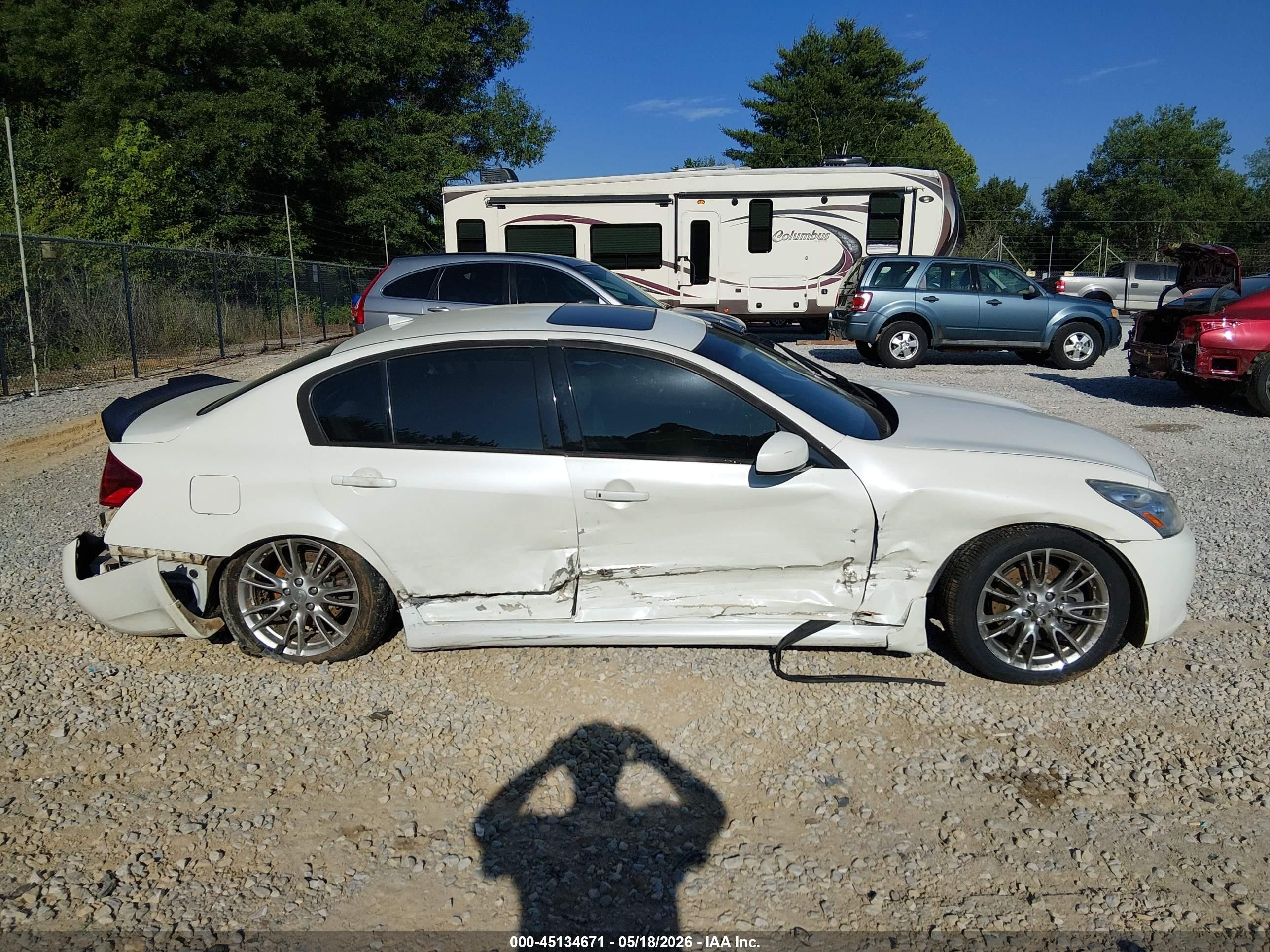 2008 Infiniti G35x   White vin: JNKBV61F38M278944
