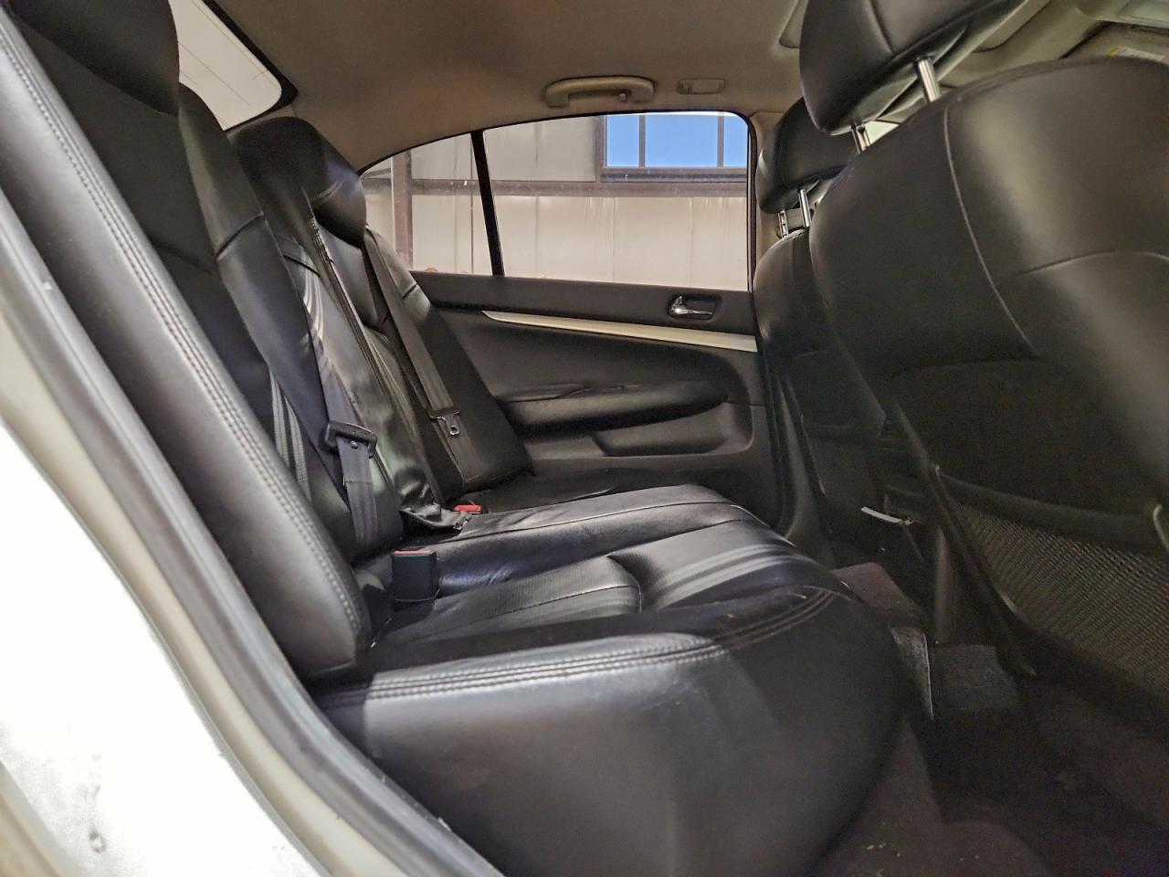 2008 Infiniti G35 White vin: JNKBV61F48M258878