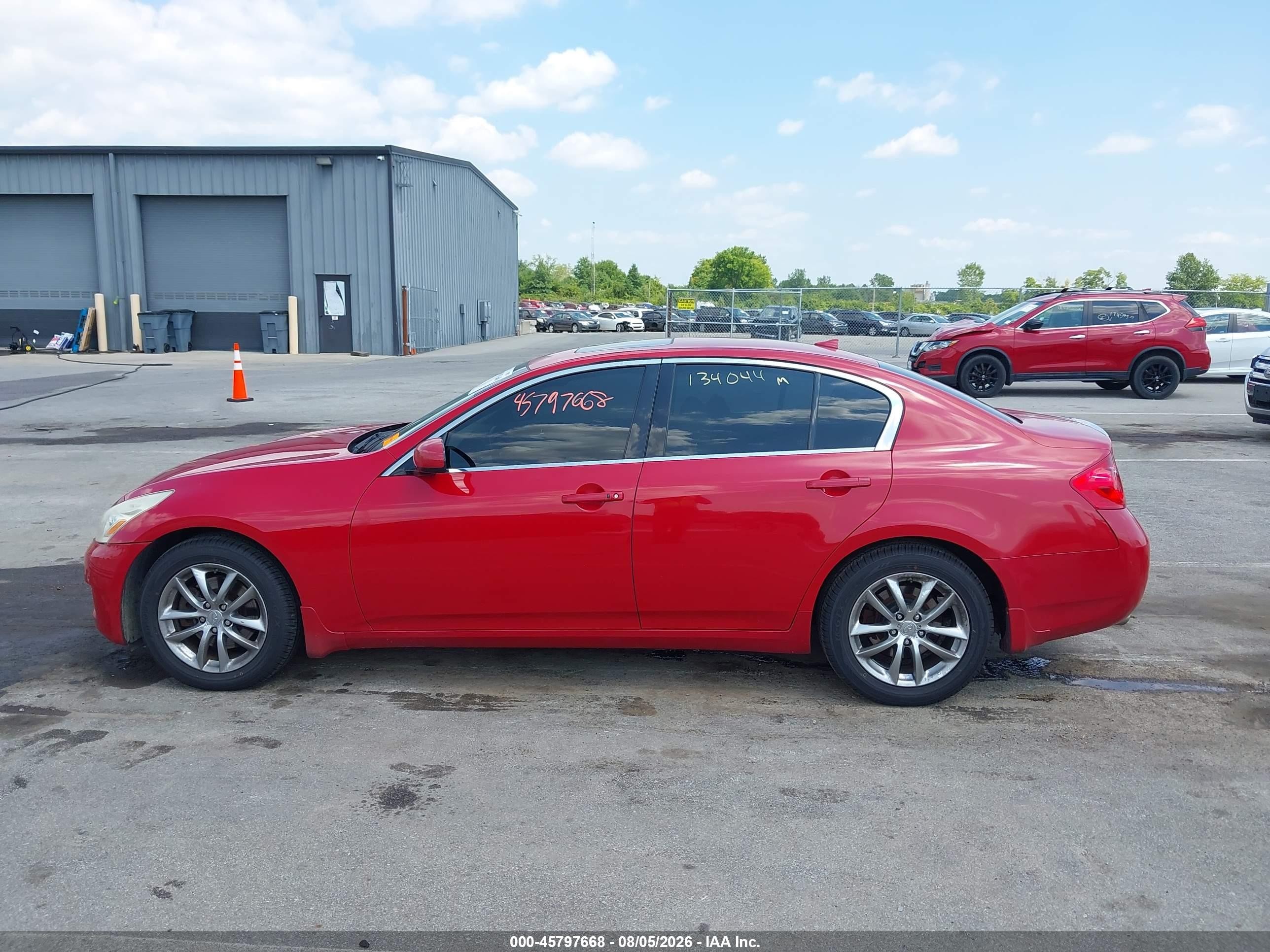 2008 Infiniti G35x Red vin: JNKBV61F48M274871