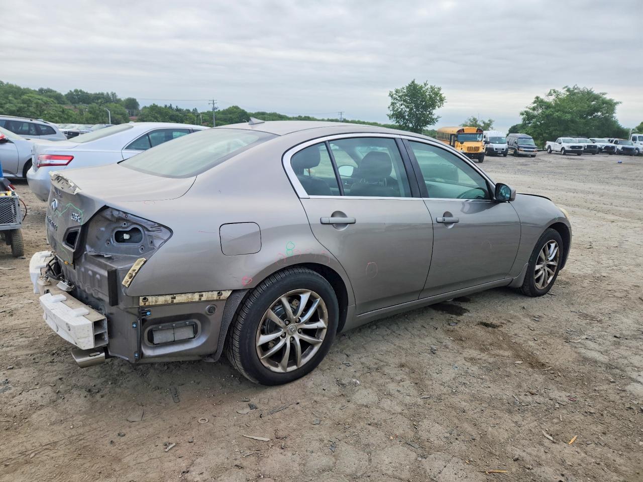 2008 Infiniti G35 X Beige vin: JNKBV61F48M277463