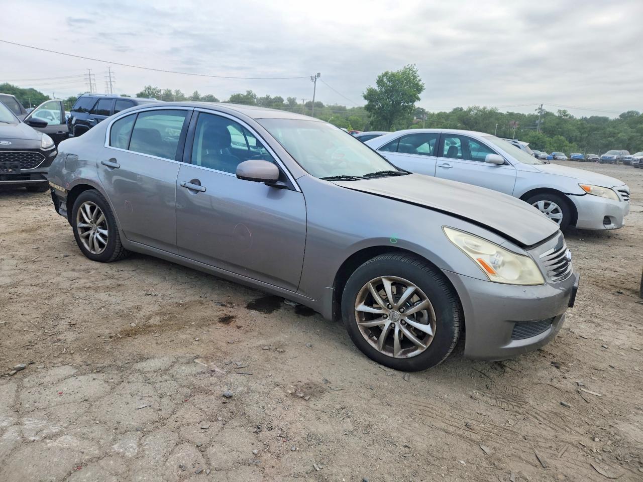 2008 Infiniti G35 X Beige vin: JNKBV61F48M277463