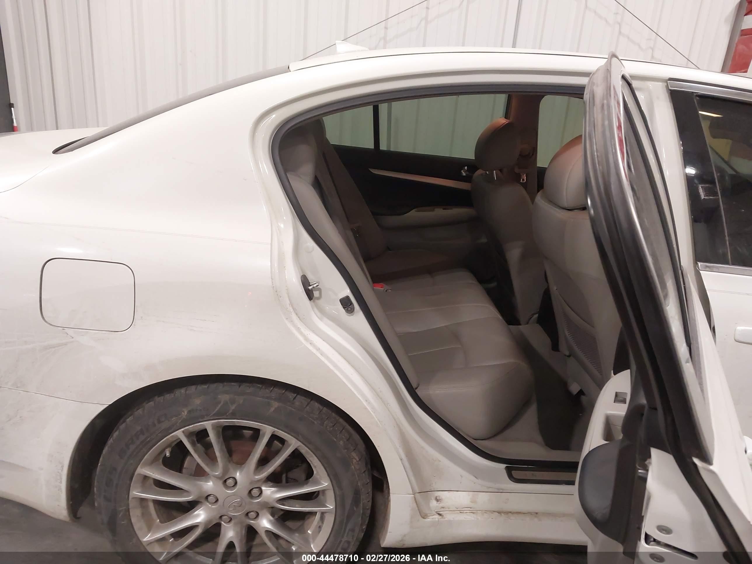 2008 Infiniti G35x White vin: JNKBV61F48M278466