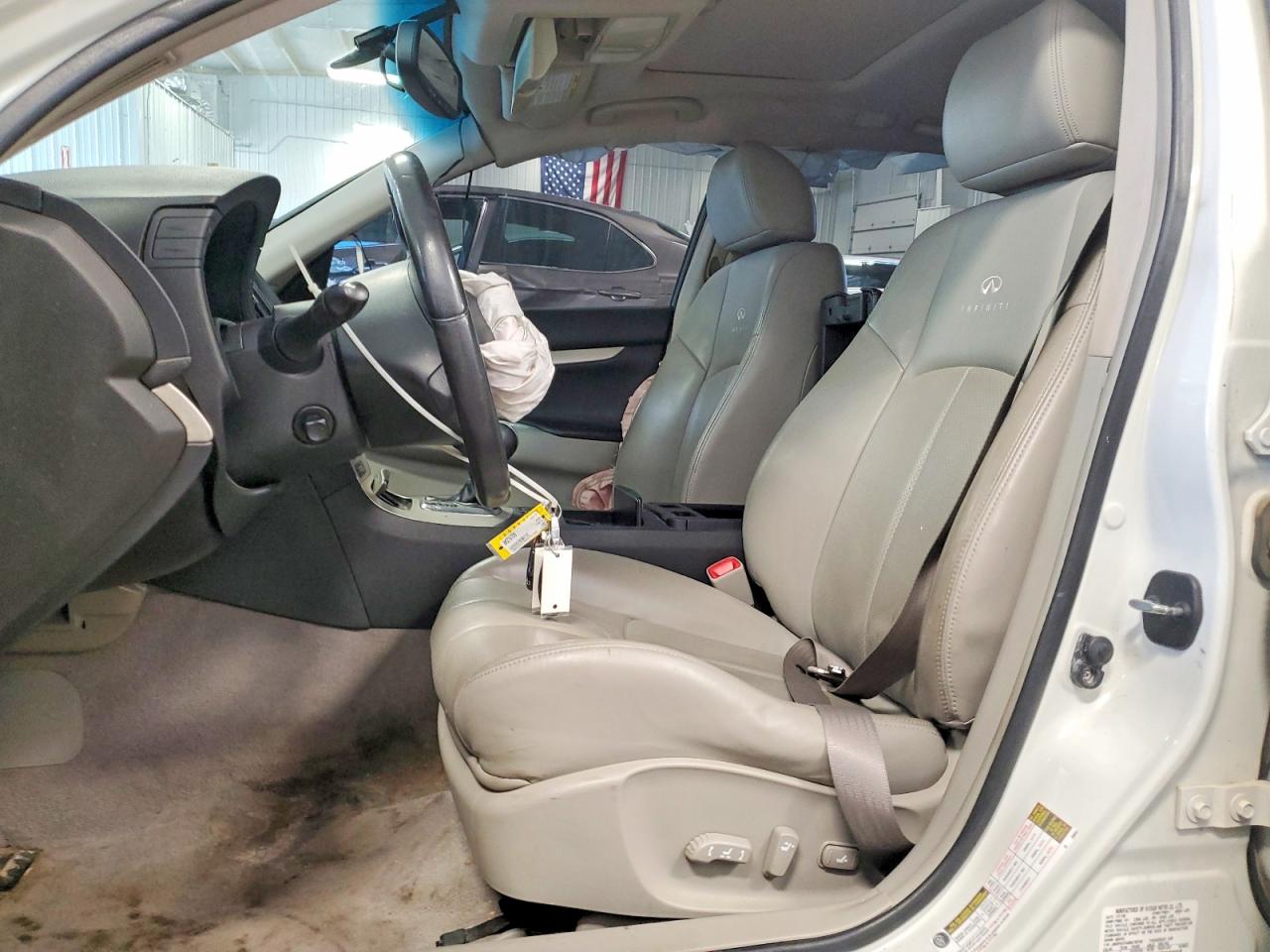 2008 Infiniti G35 X White vin: JNKBV61F48M278709