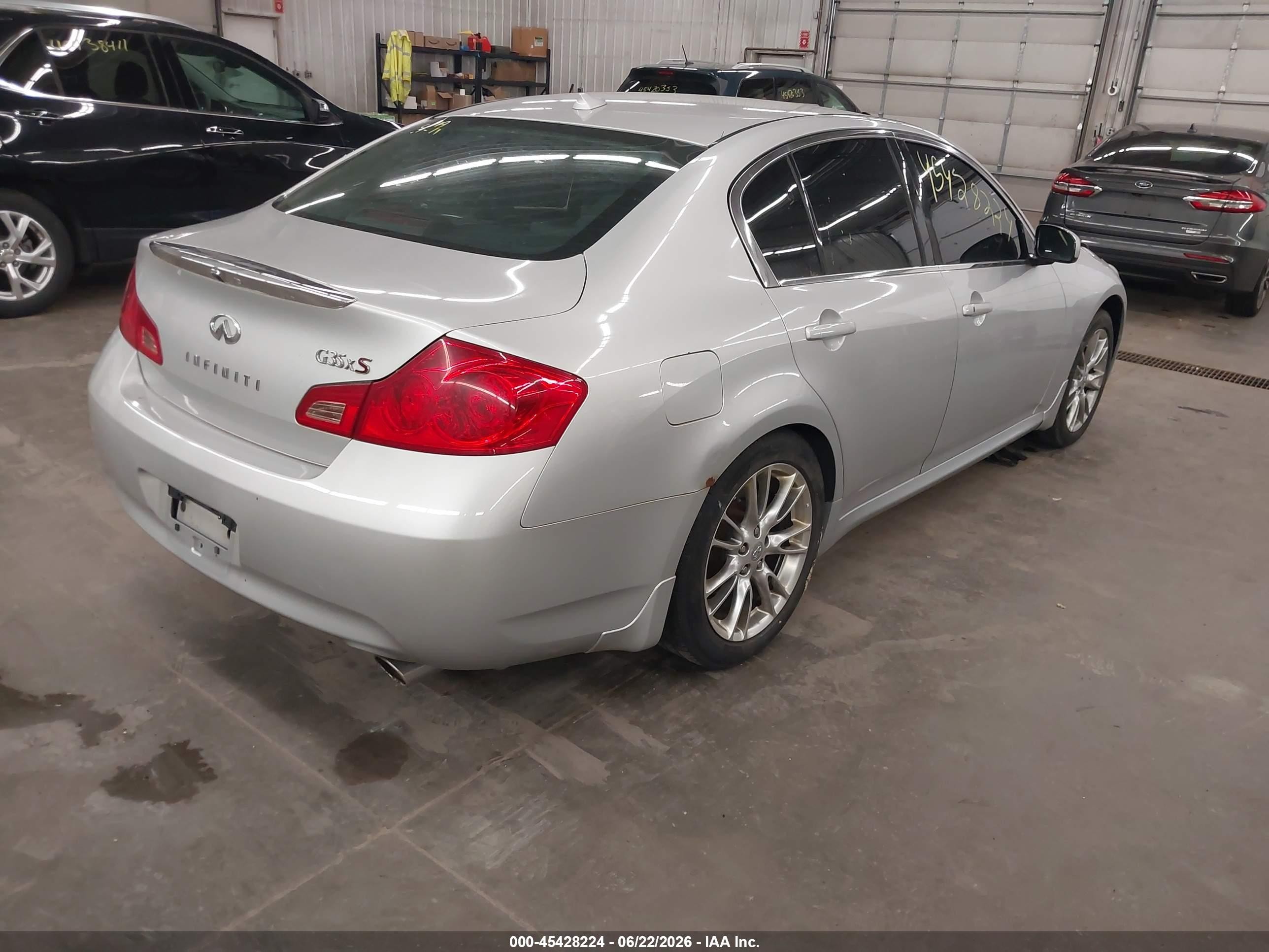 2008 Infiniti G35x   Silver vin: JNKBV61F68M278078