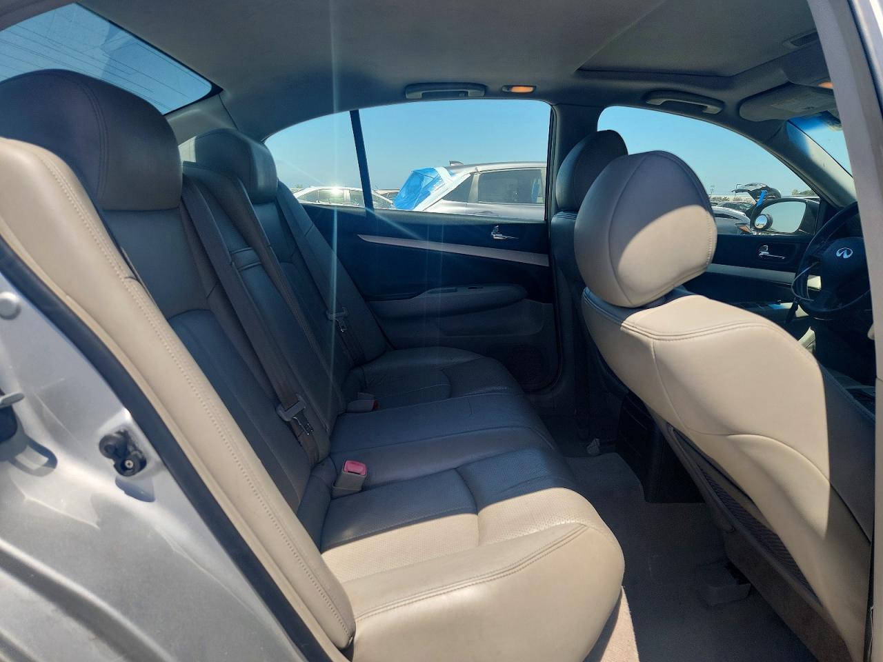 2007 Infiniti G35 X Silver vin: JNKBV61F77M807228