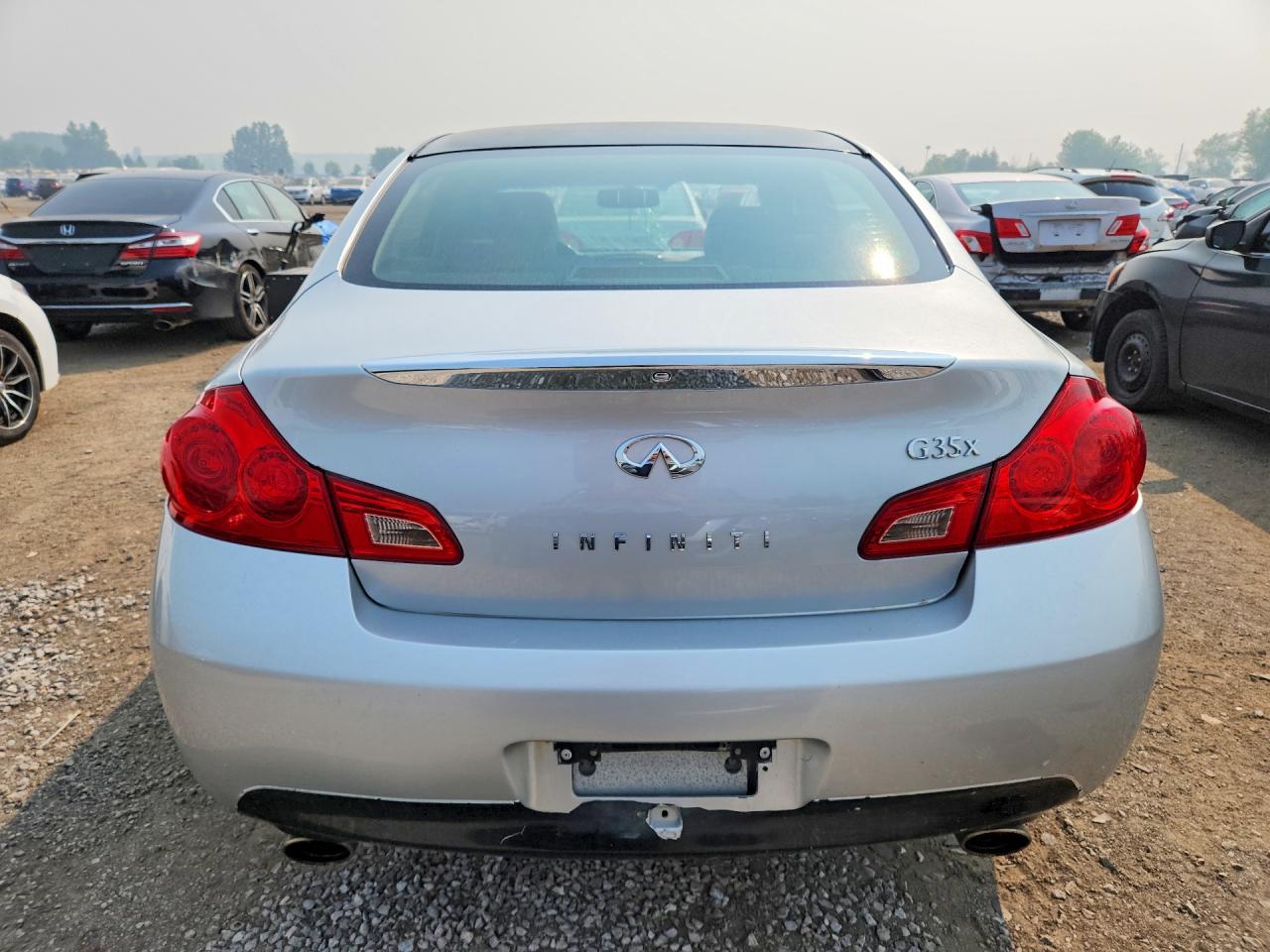2007 Infiniti G35 X Silver vin: JNKBV61F87M808386